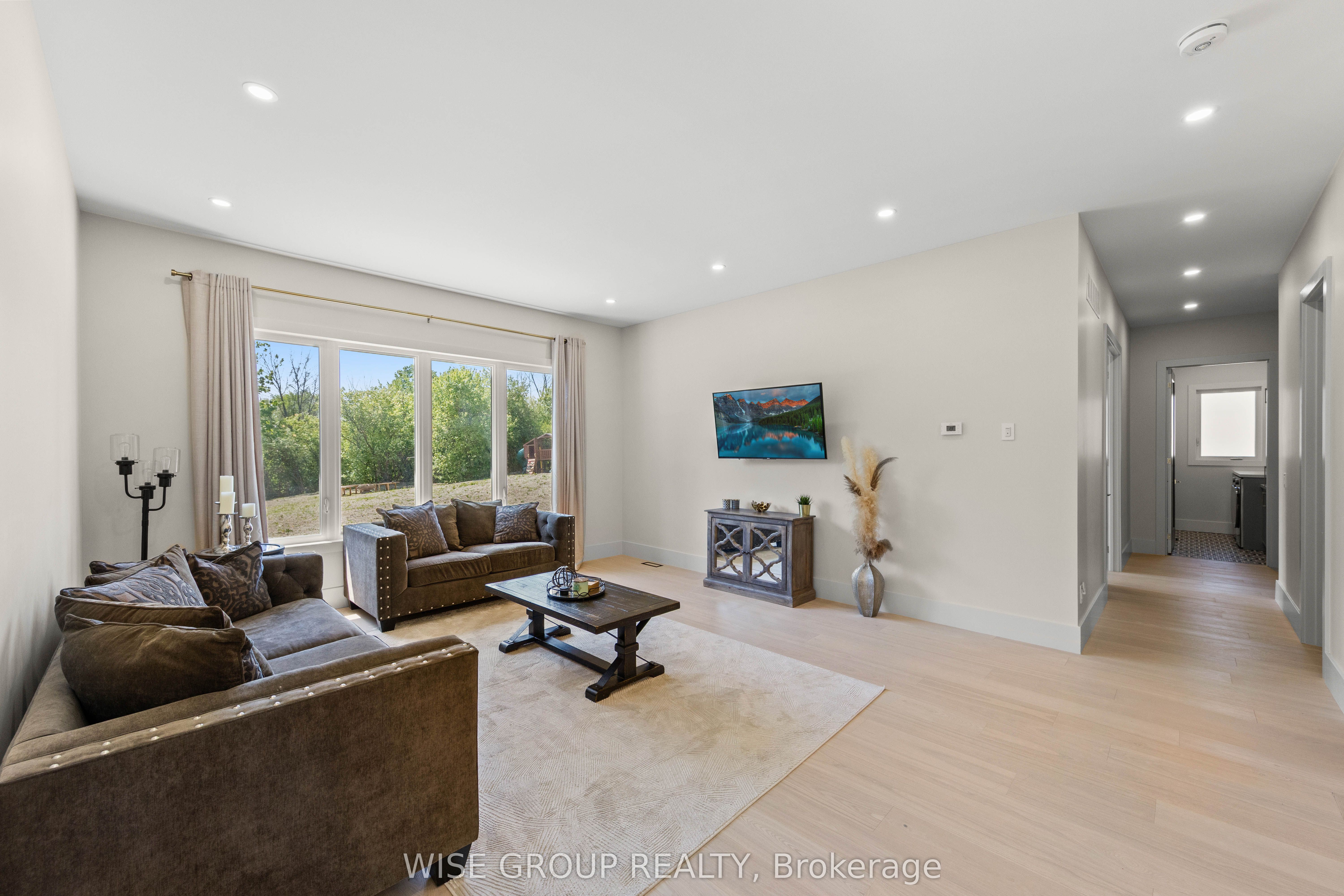 5203 2nd Line Property Photo 18