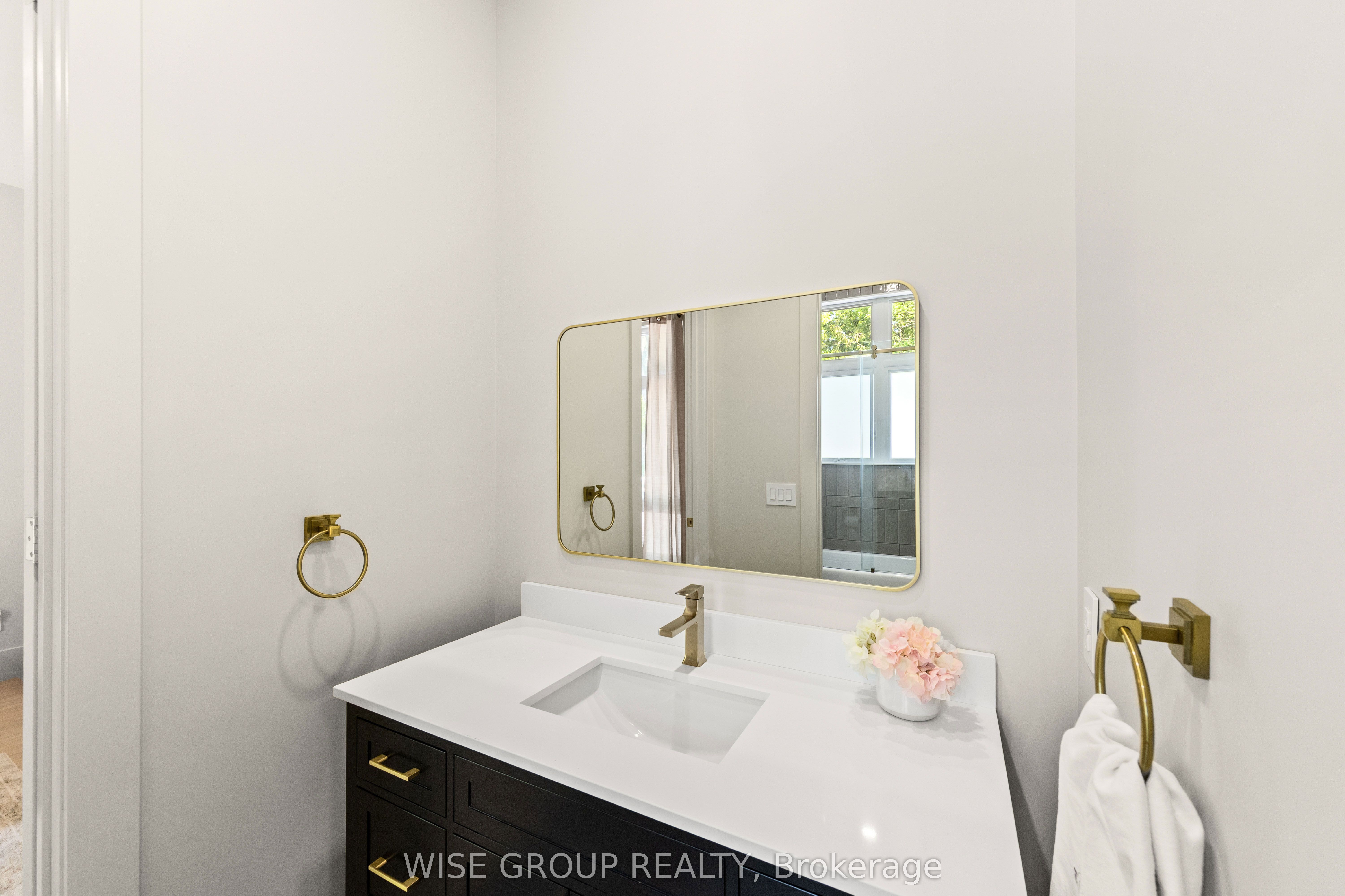 5203 2nd Line Property Photo 38