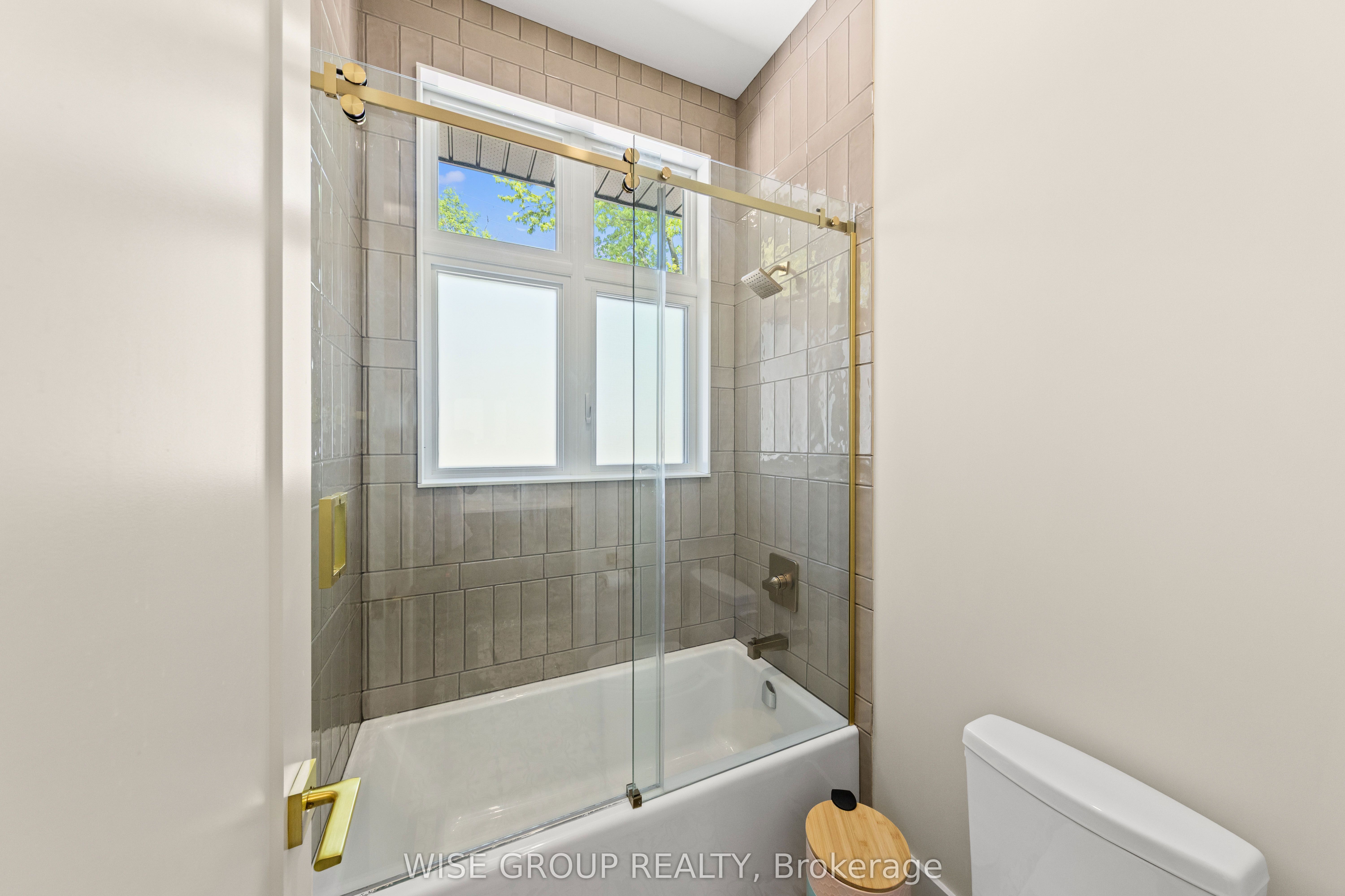 5203 2nd Line Property Photo 39