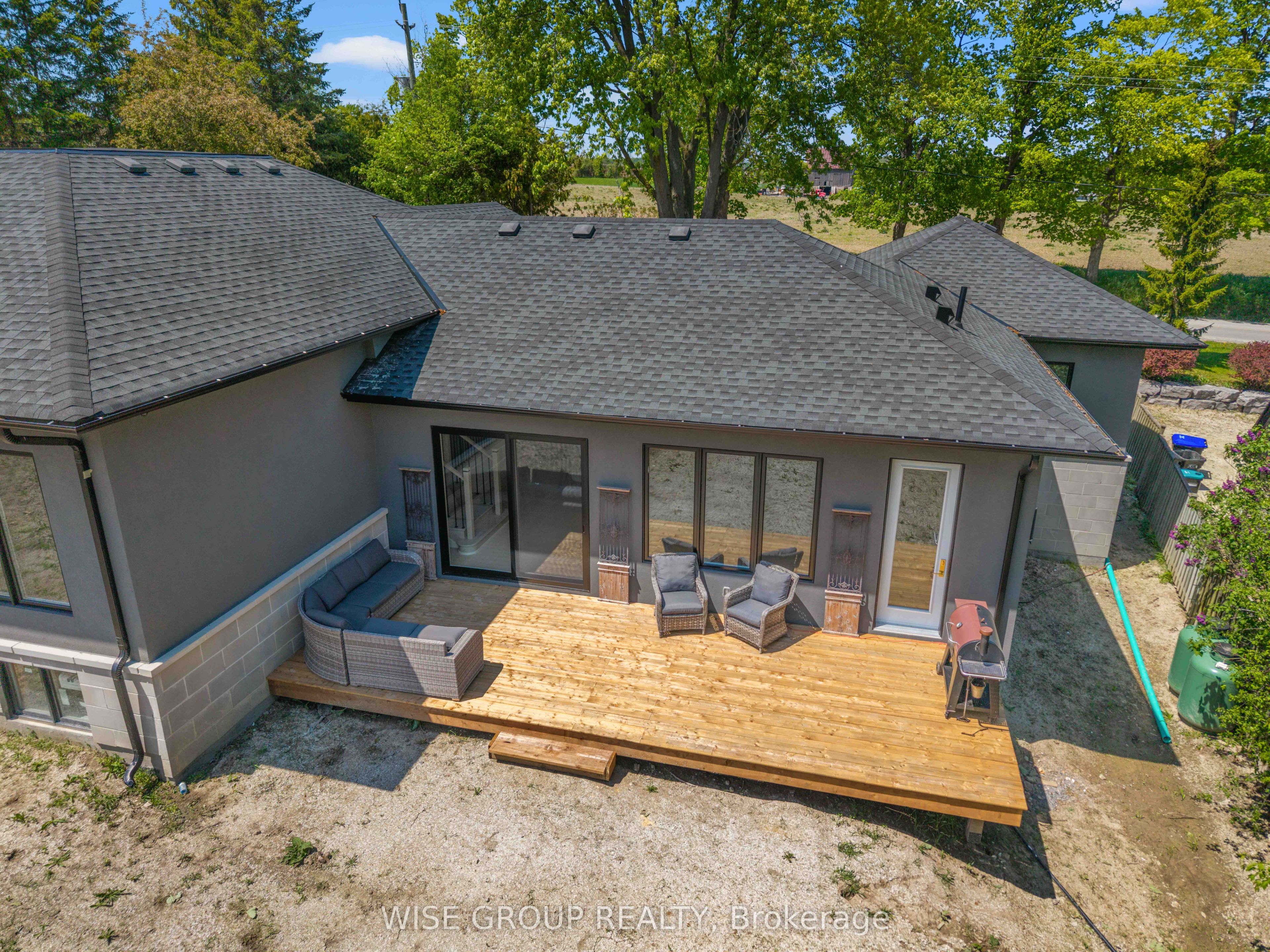 5203 2nd Line Property Photo 46