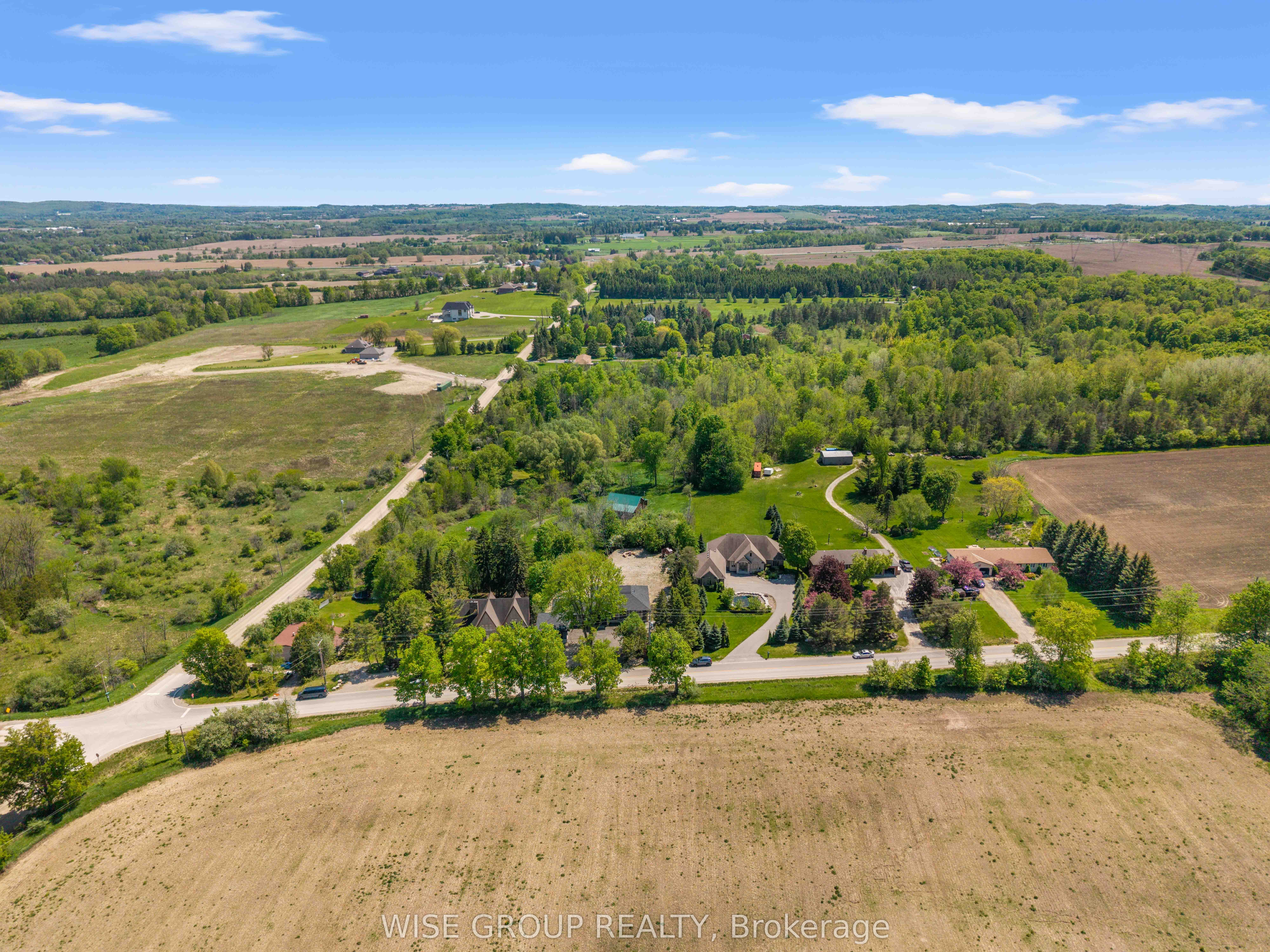 5203 2nd Line Property Photo 49