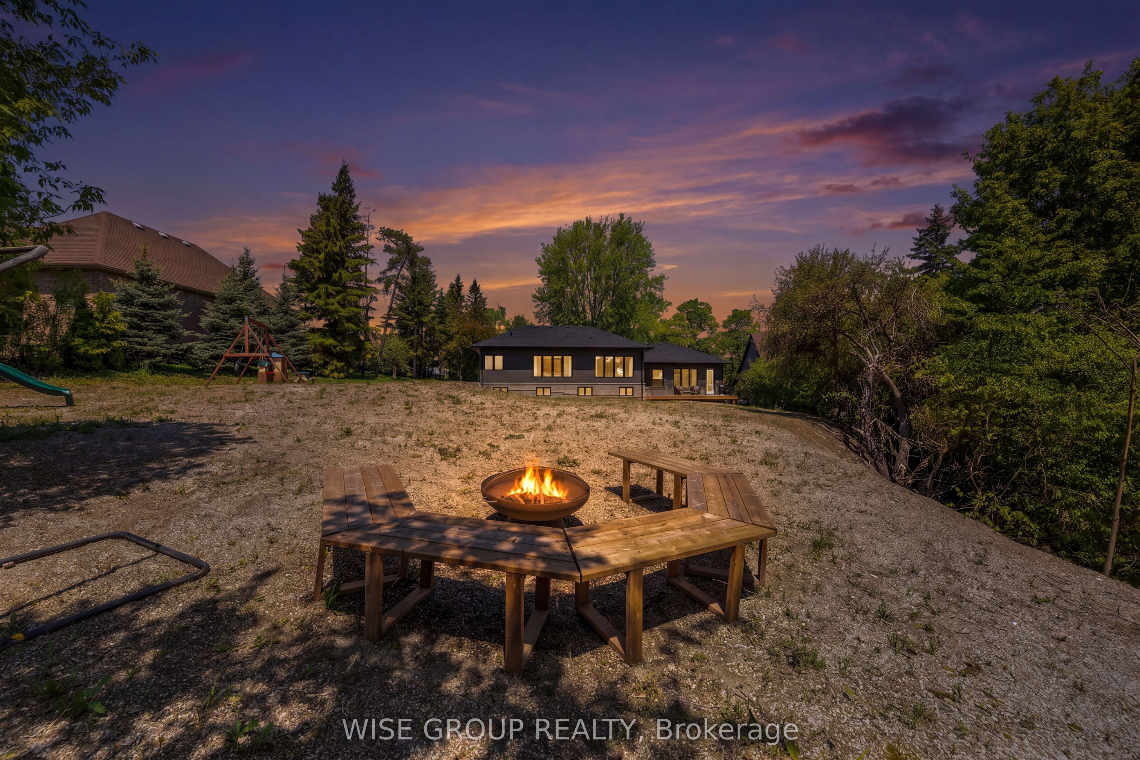 5203 2nd Line Property Photo 50