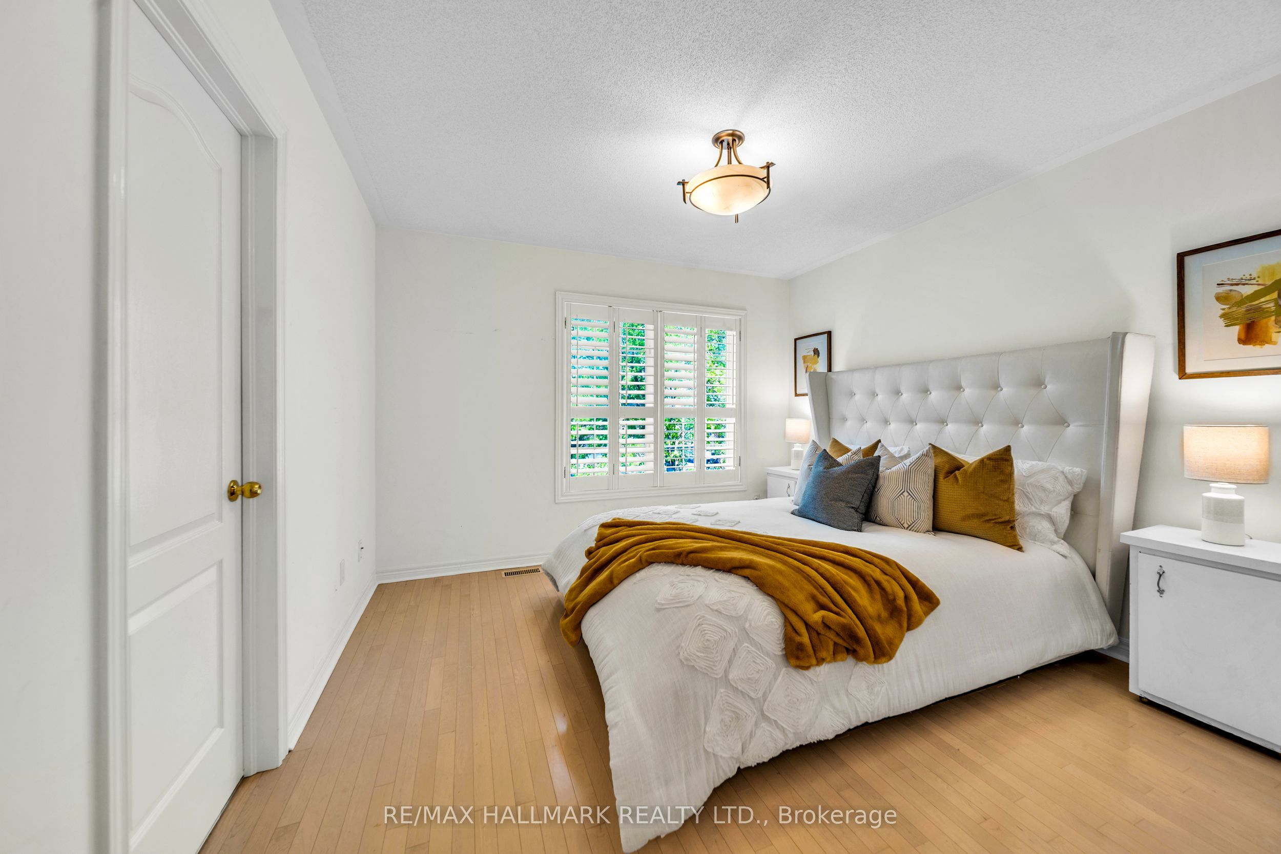 614 Society Crescent Property Photo 16
