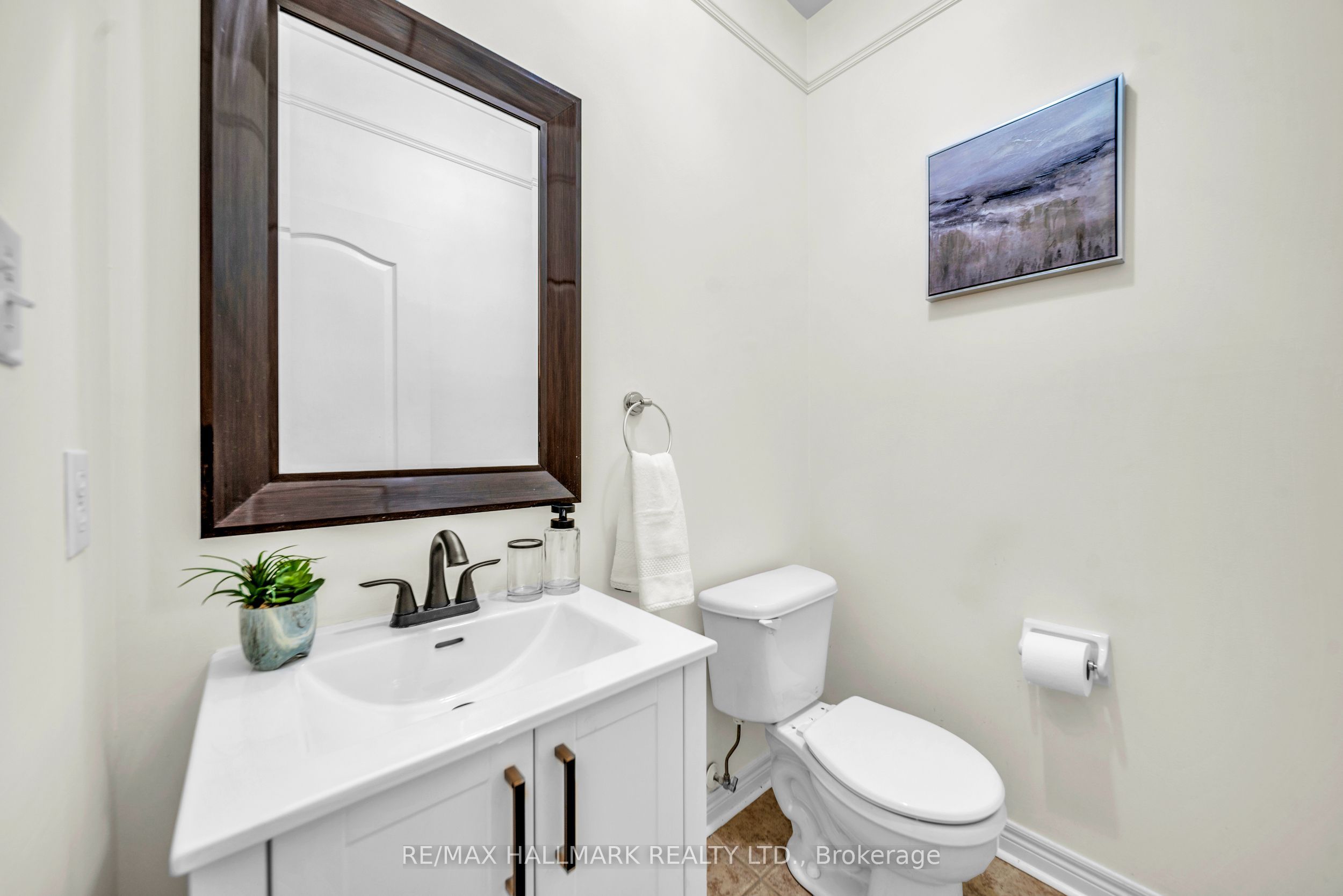 614 Society Crescent Property Photo 19
