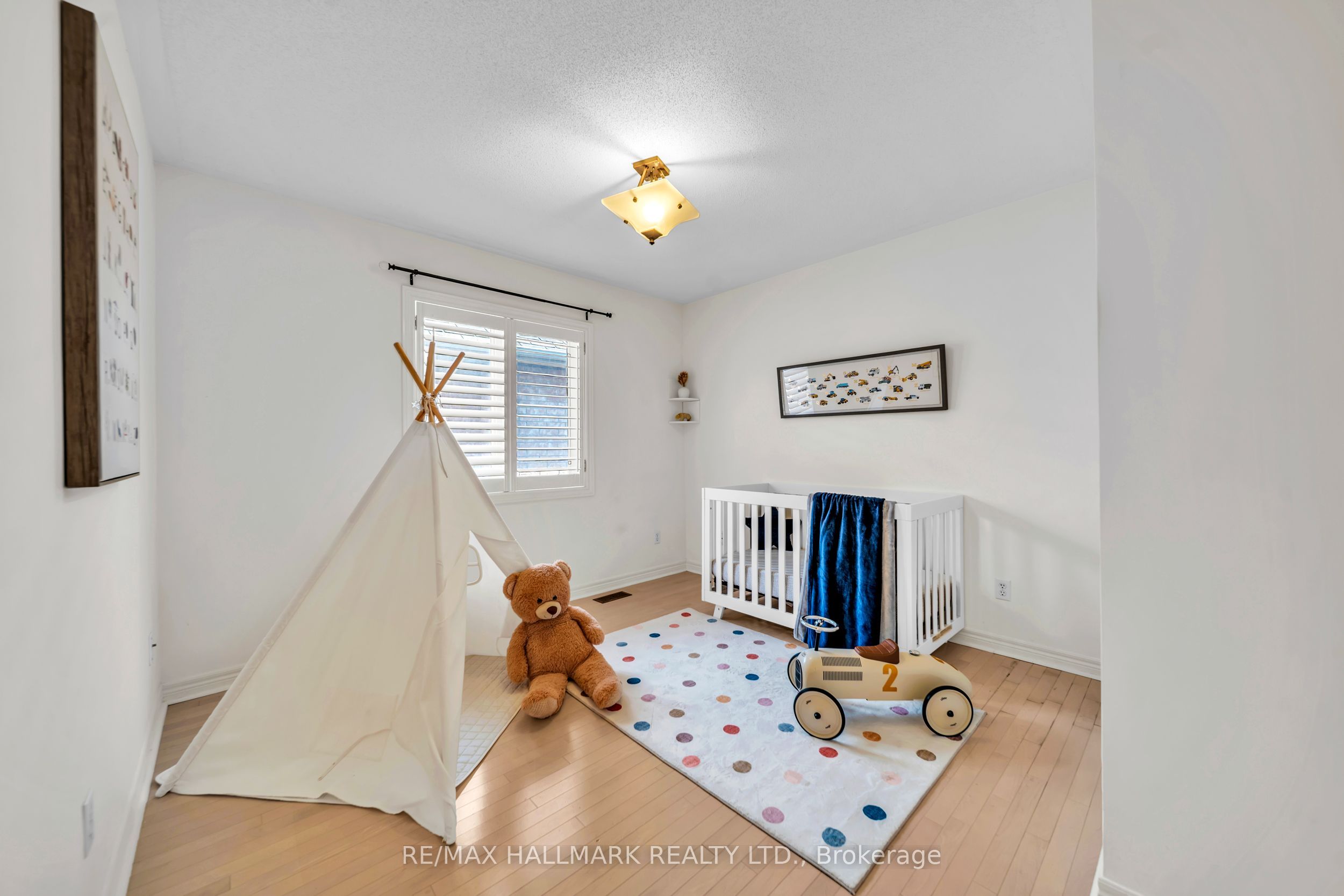 614 Society Crescent Property Photo 26