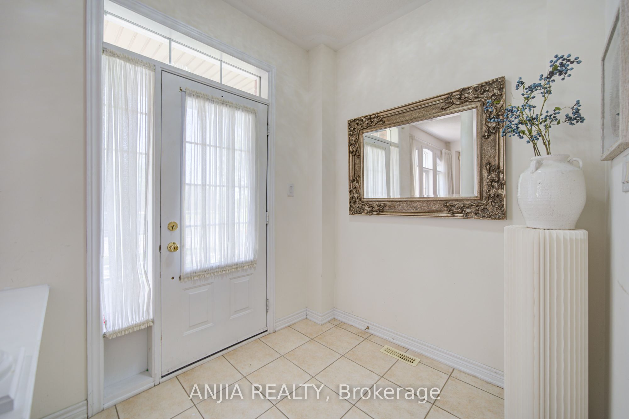 6926 14th Avenue Property Photo 4