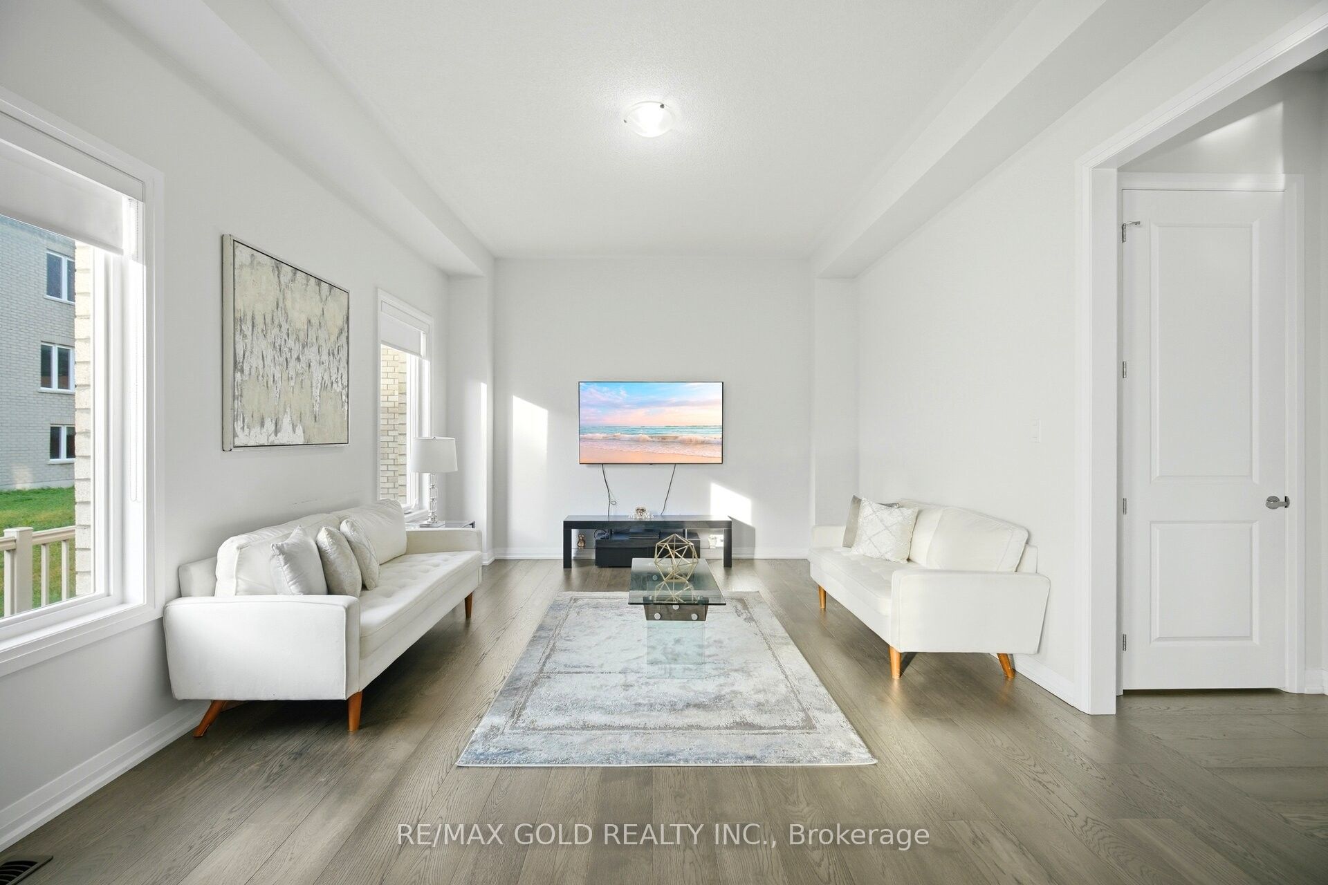 1583 Stovell Crescent Property Photo 13