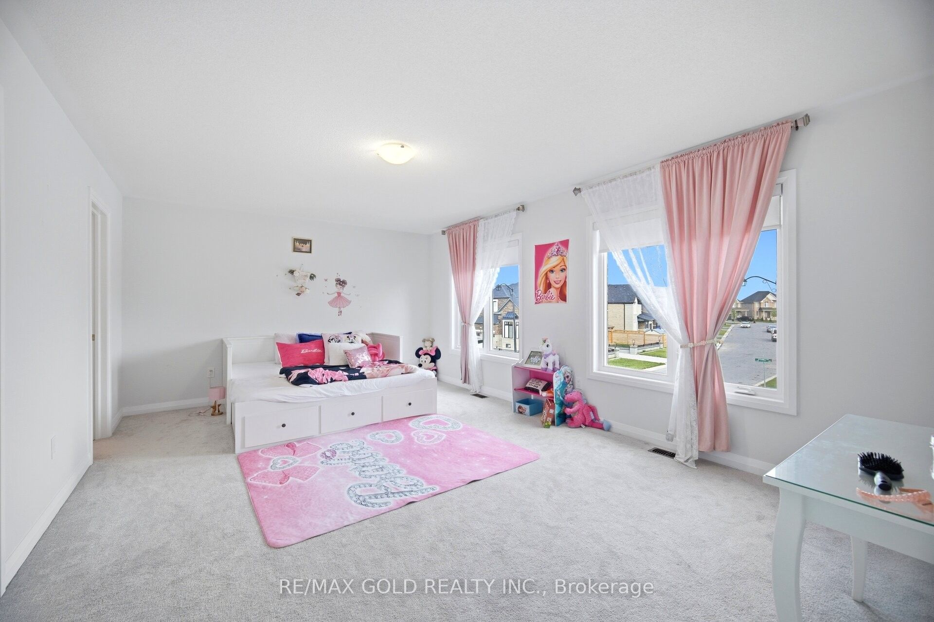 1583 Stovell Crescent Property Photo 23