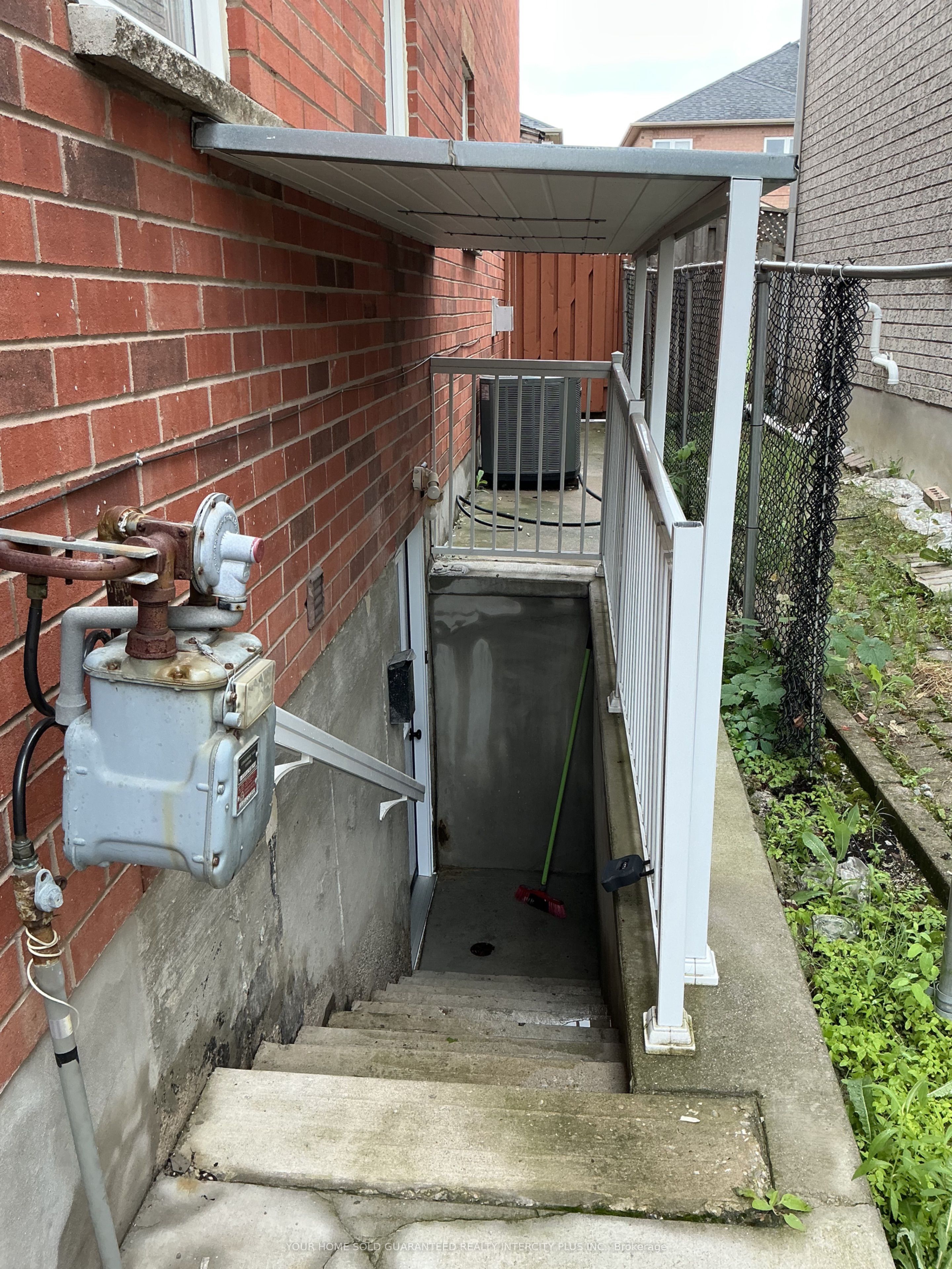 88 Casabel Drive Bsmt Property Photo 2