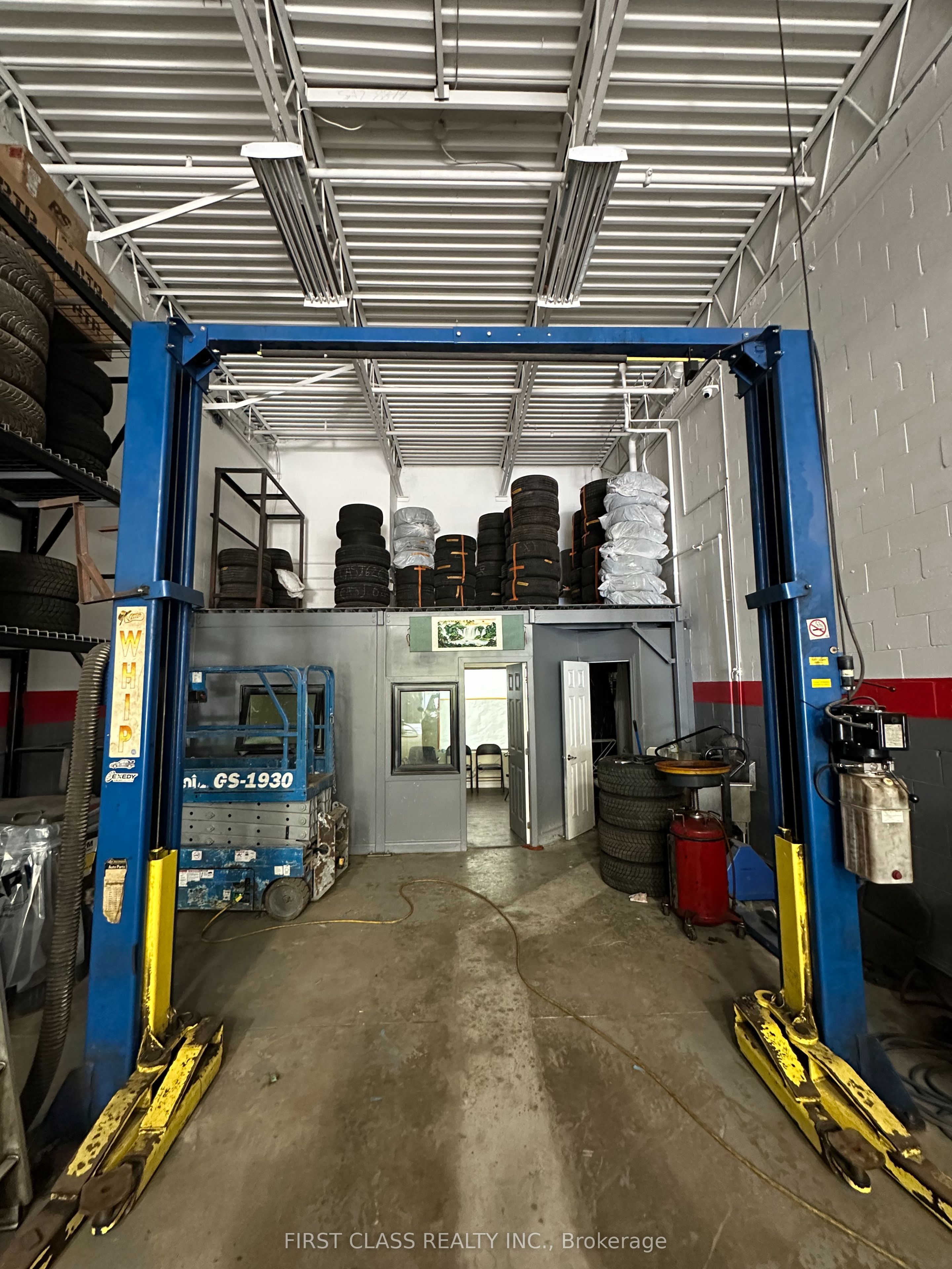 166 Bullock Drive 12 Property Photo 6