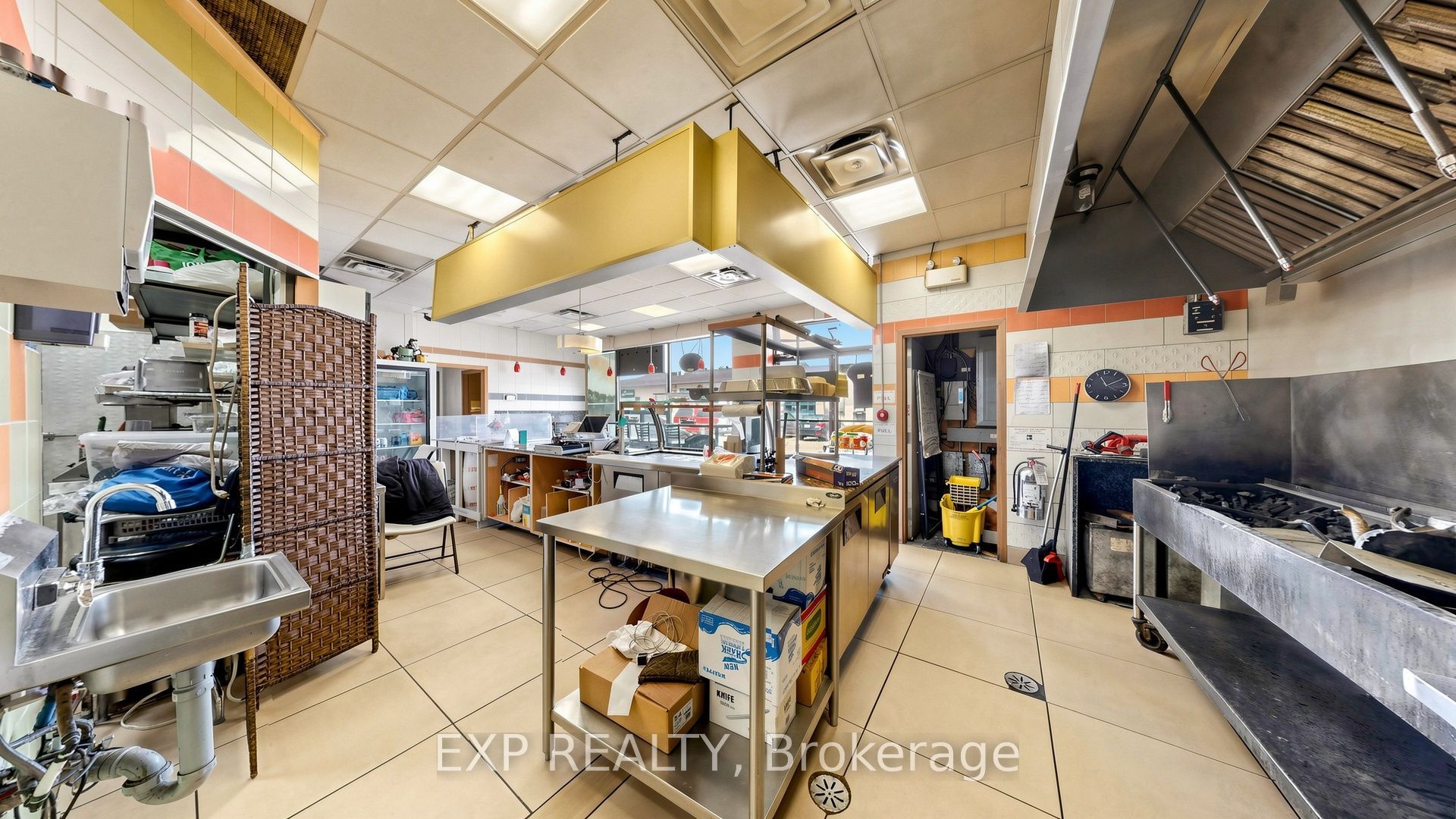 12960 Yonge Street 7 Property Photo 4