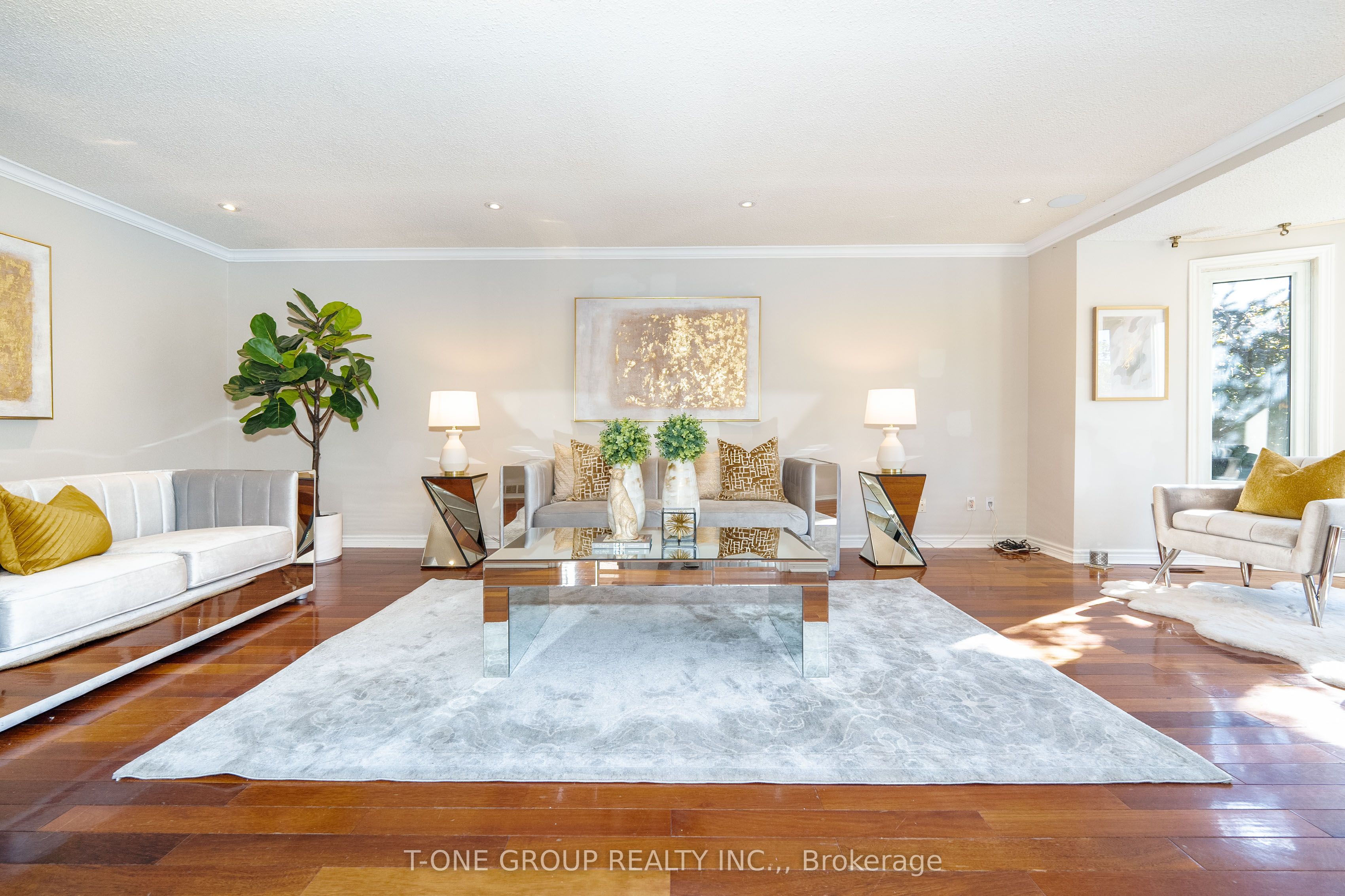 382 Elgin Mills Road W Property Photo 7