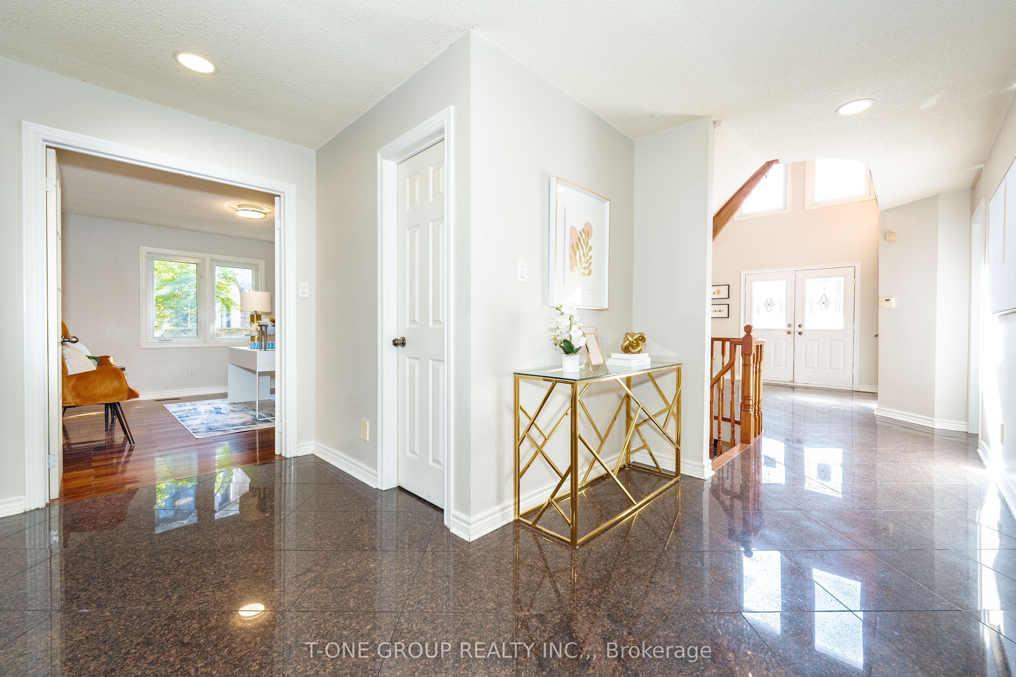 382 Elgin Mills Road W Property Photo 14