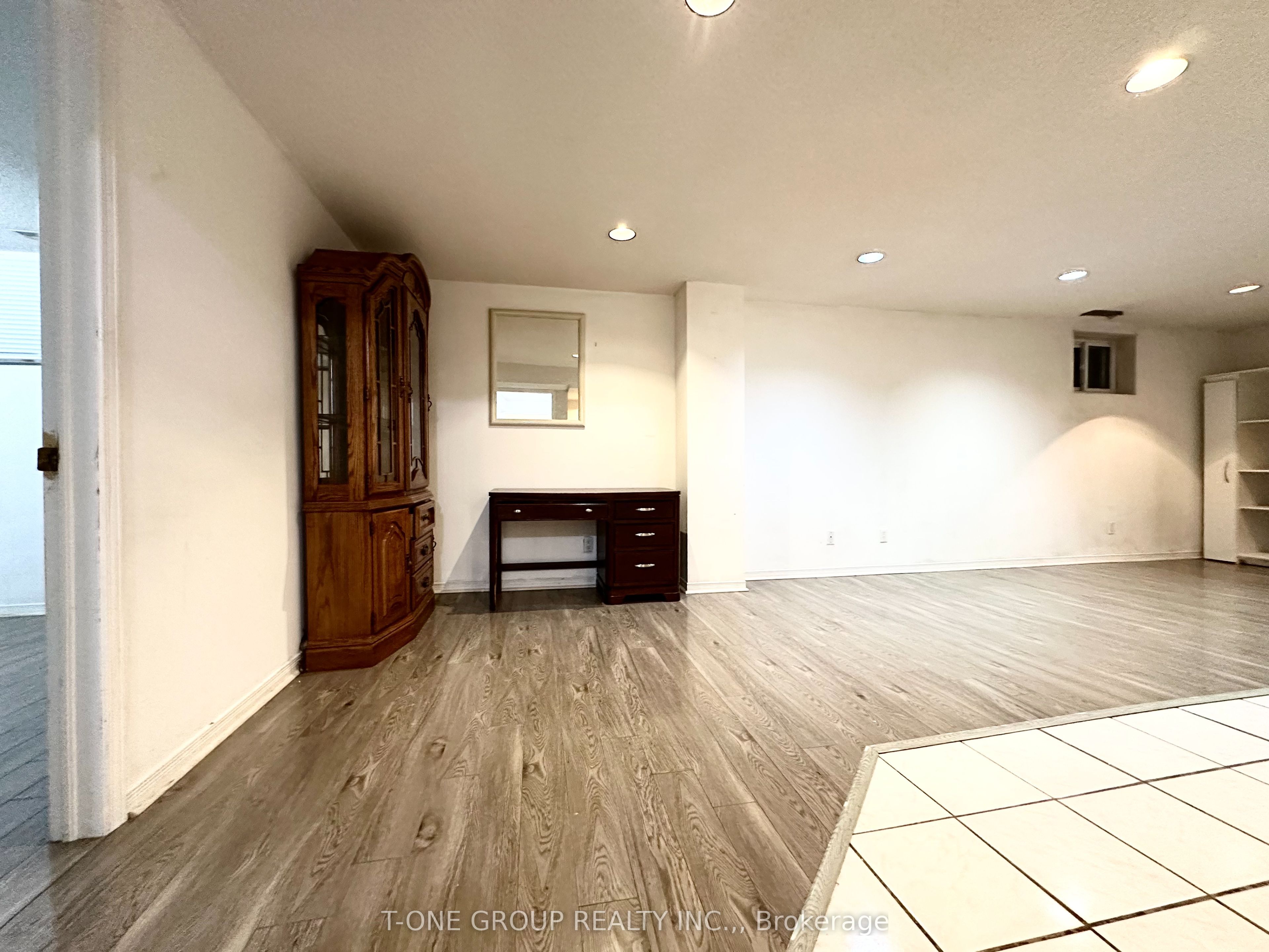 382 Elgin Mills Road W Property Photo 8