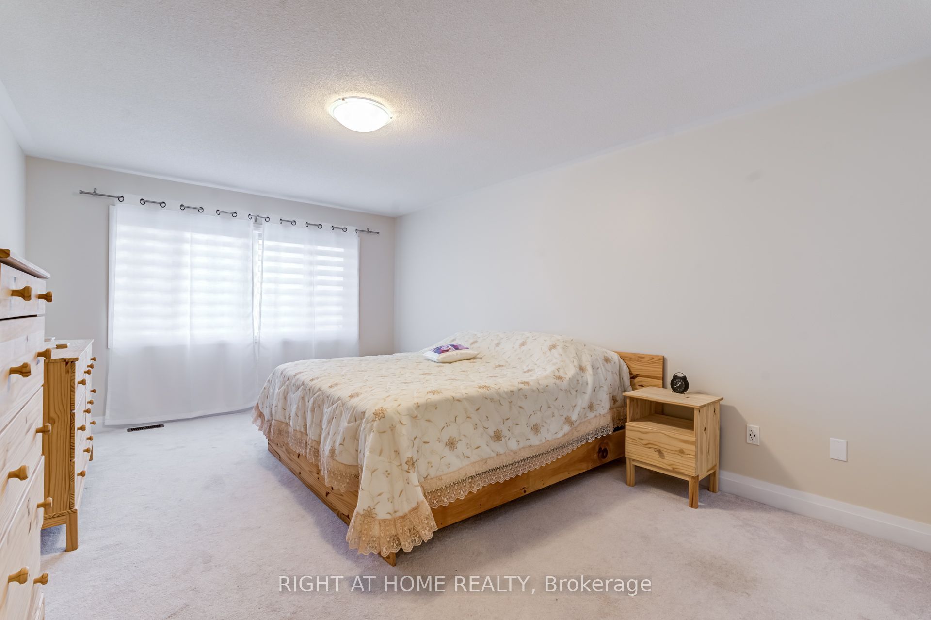 70 Westlake Crescent Property Photo 14