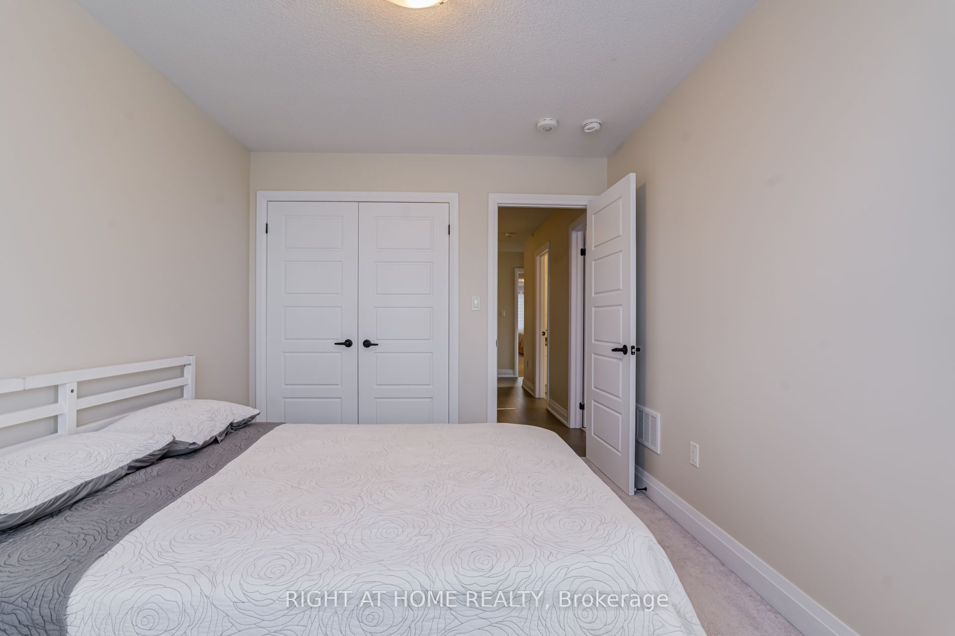 70 Westlake Crescent Property Photo 20