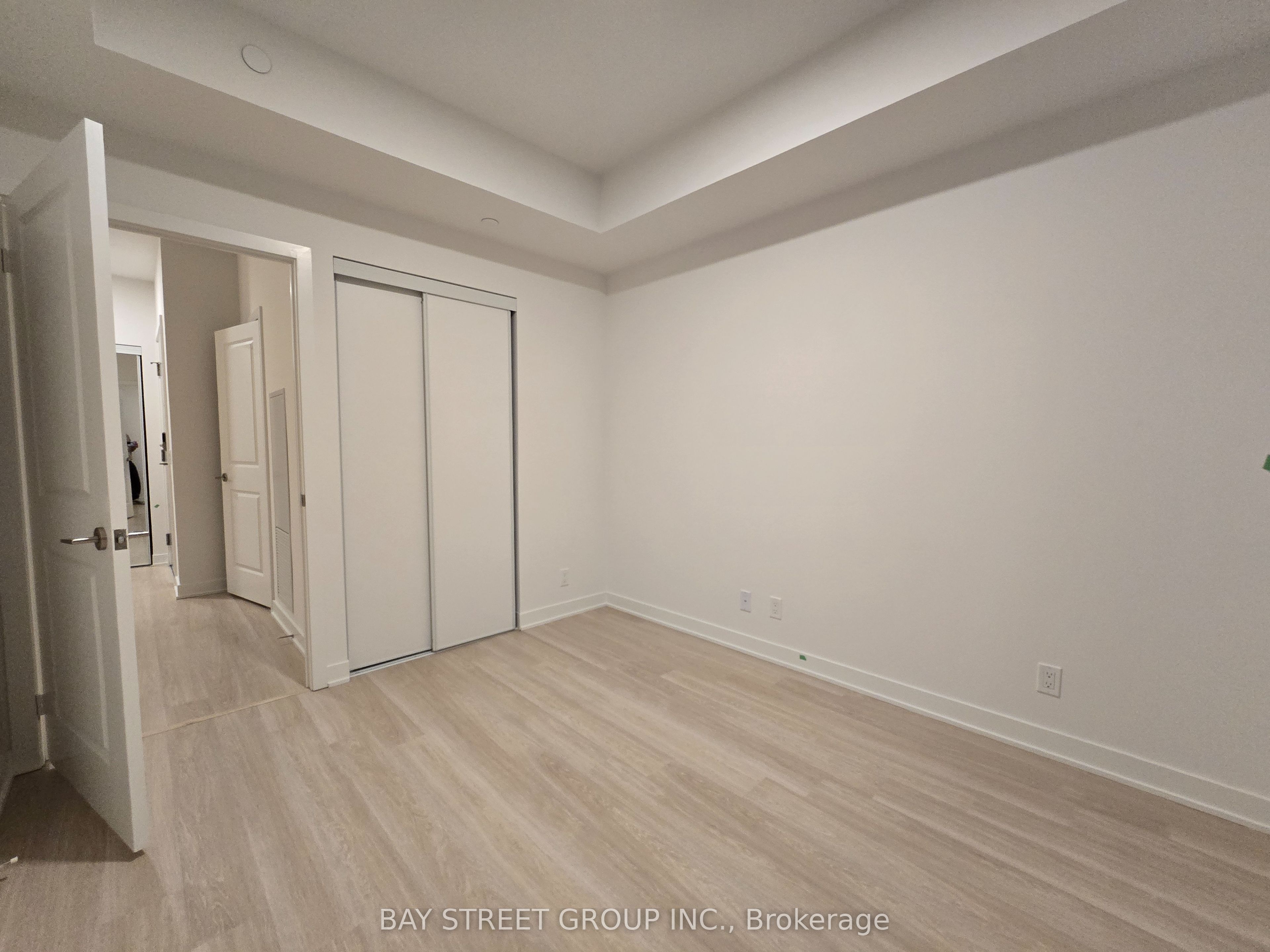 50 Upper Mall Way 1806b Property Photo 2
