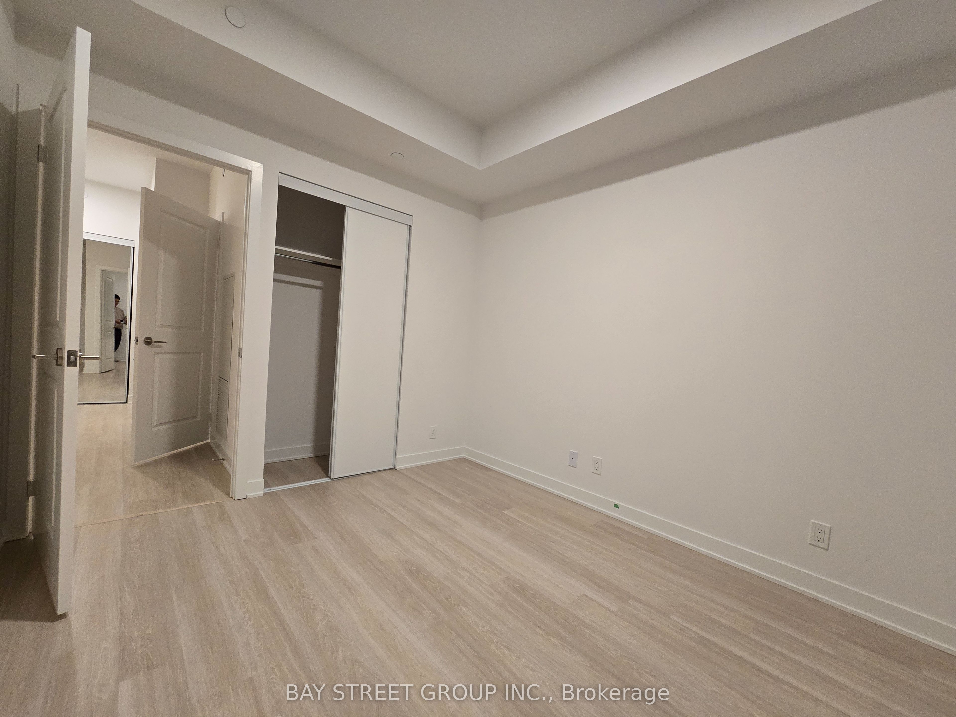 50 Upper Mall Way 1806b Property Photo 13