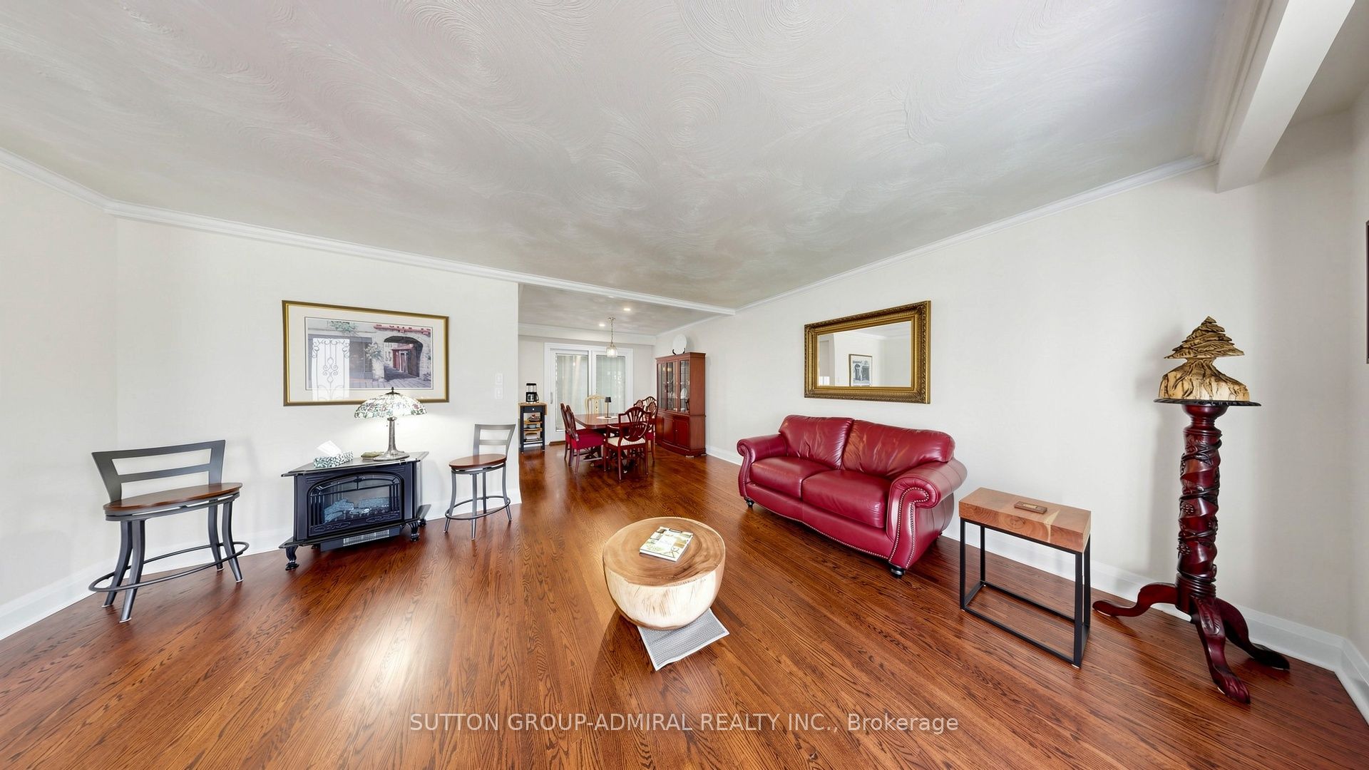 218 Bay Thorn Drive Property Photo 7