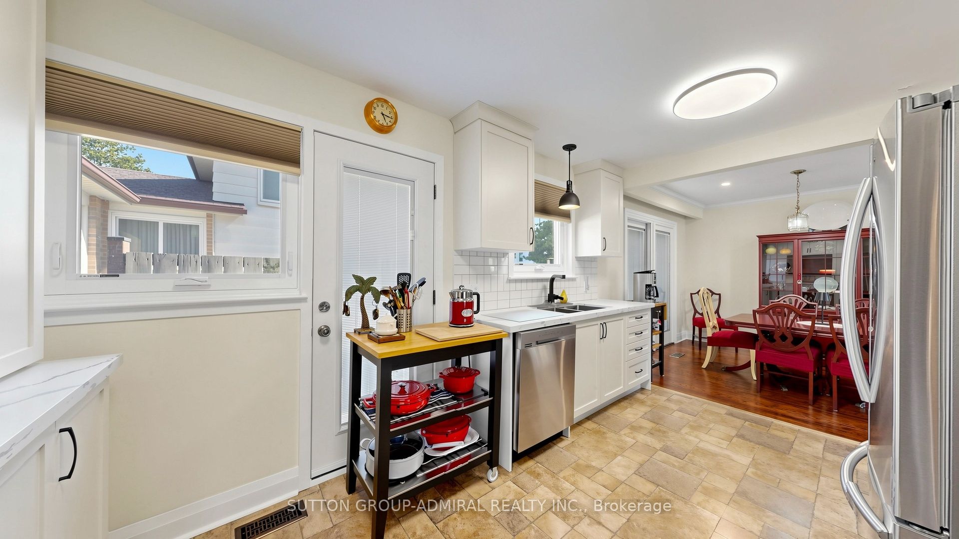 218 Bay Thorn Drive Property Photo 17