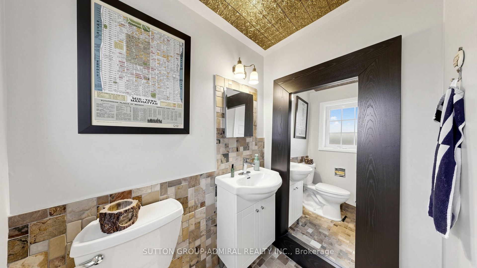 218 Bay Thorn Drive Property Photo 27