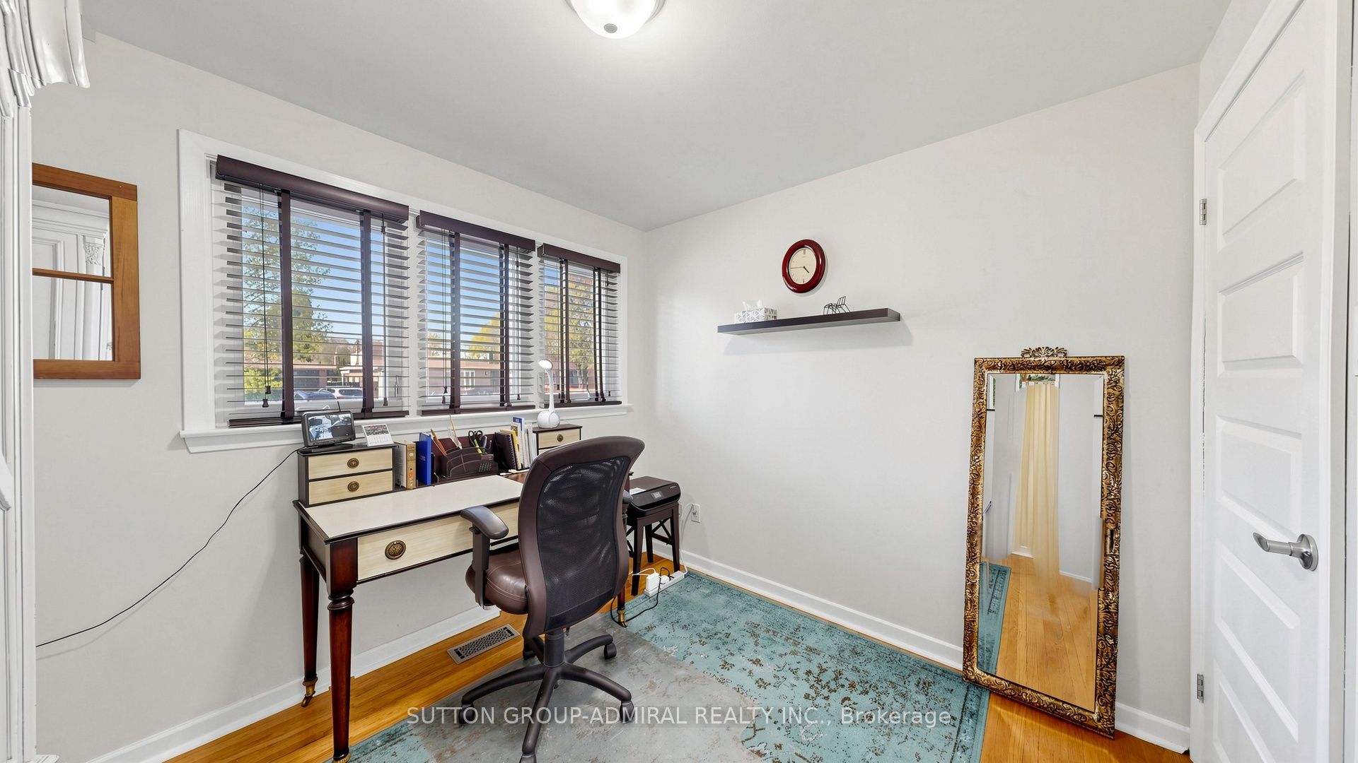 218 Bay Thorn Drive Property Photo 32