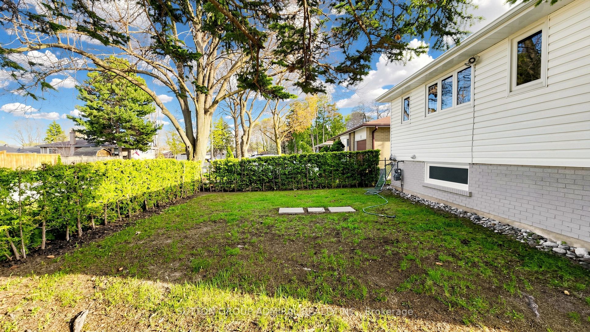 218 Bay Thorn Drive Property Photo 43