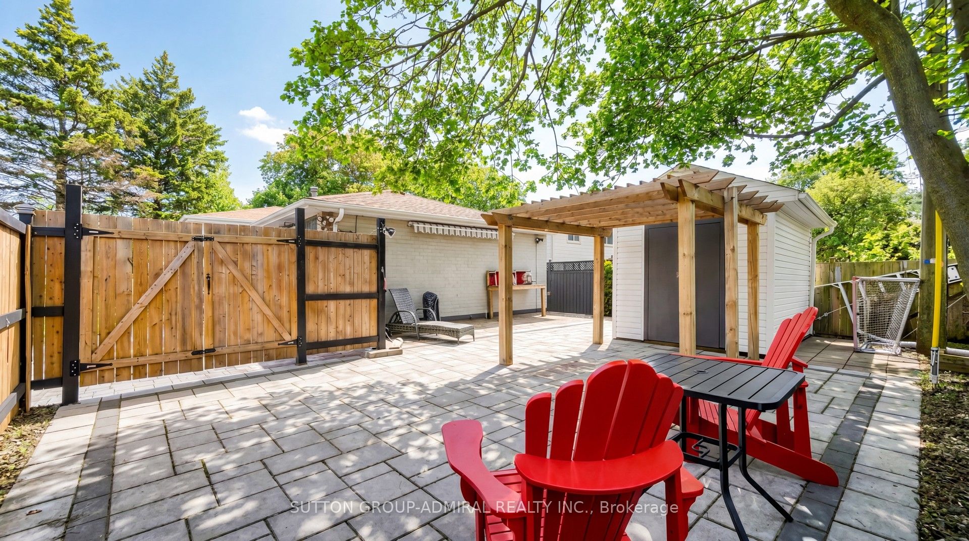 218 Bay Thorn Drive Property Photo 47