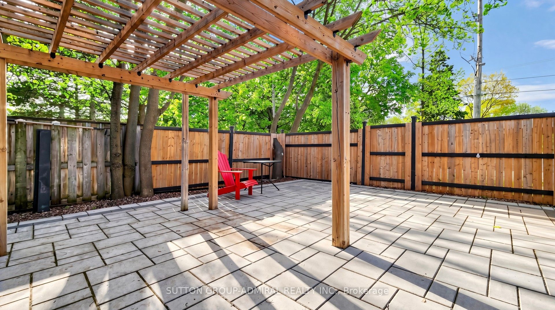 218 Bay Thorn Drive Property Photo 48