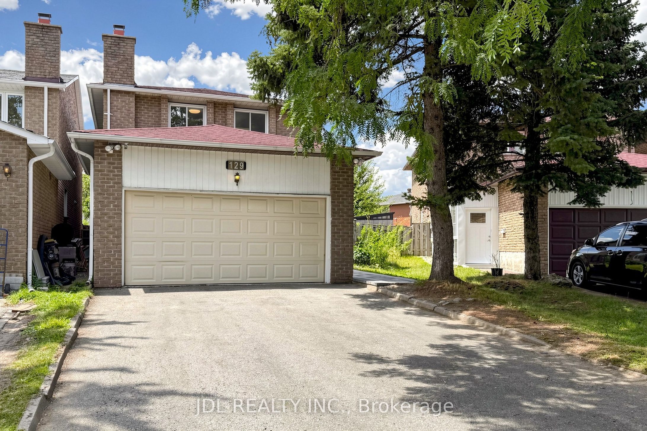 129 Appleby Crescent Property Photo 1