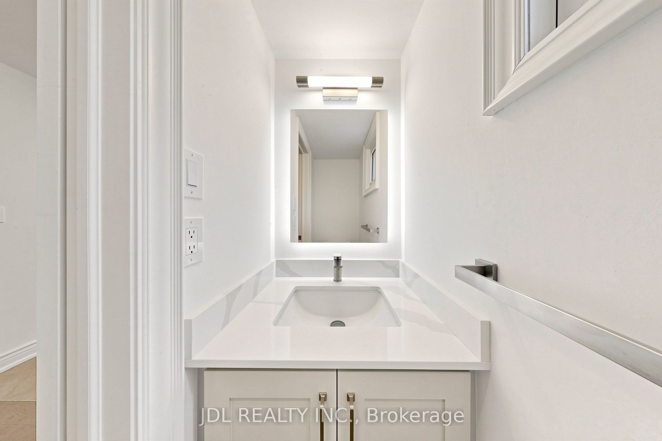 129 Appleby Crescent Property Photo 15