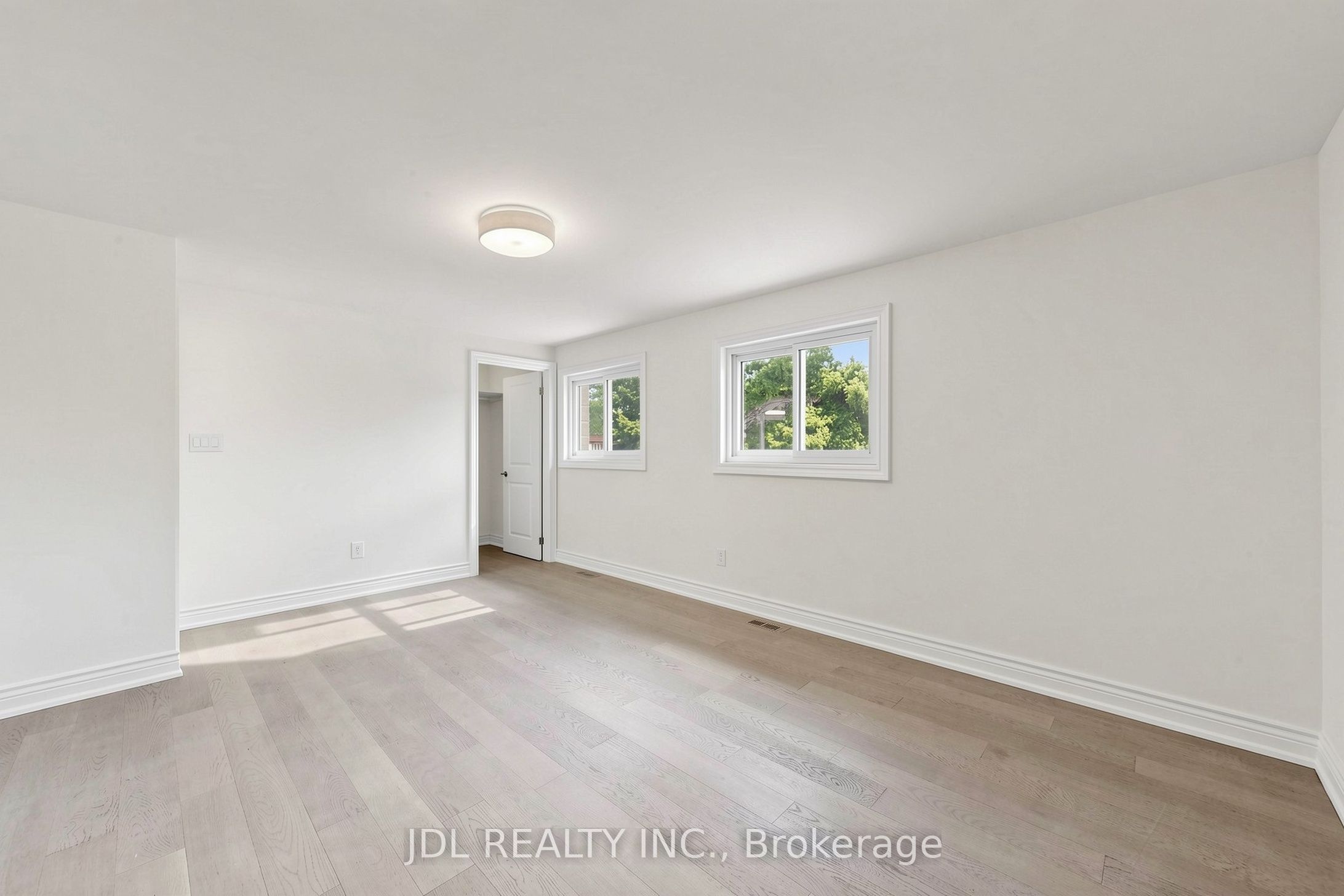 129 Appleby Crescent Property Photo 19
