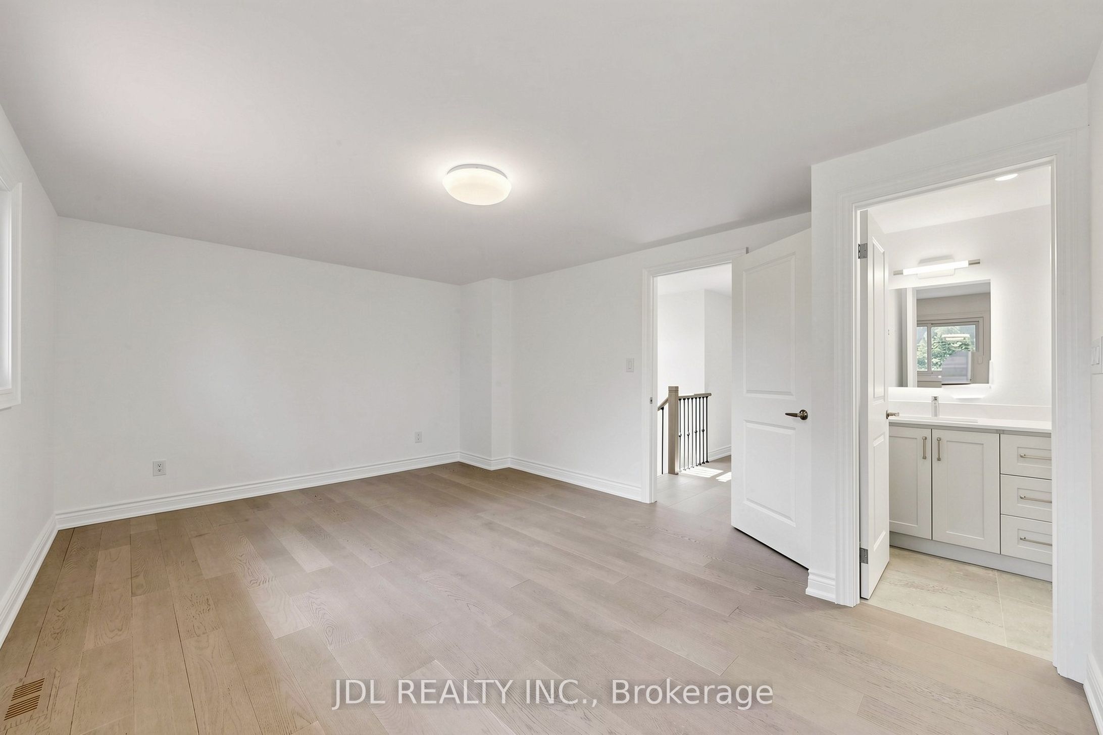 129 Appleby Crescent Property Photo 21