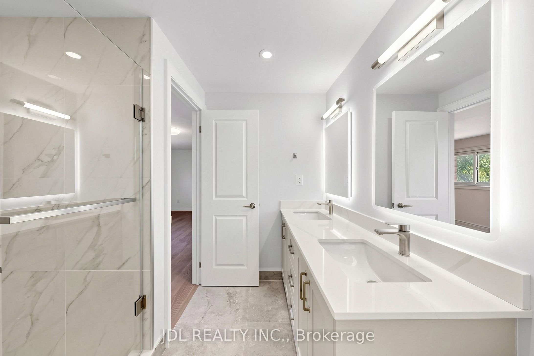 129 Appleby Crescent Property Photo 24