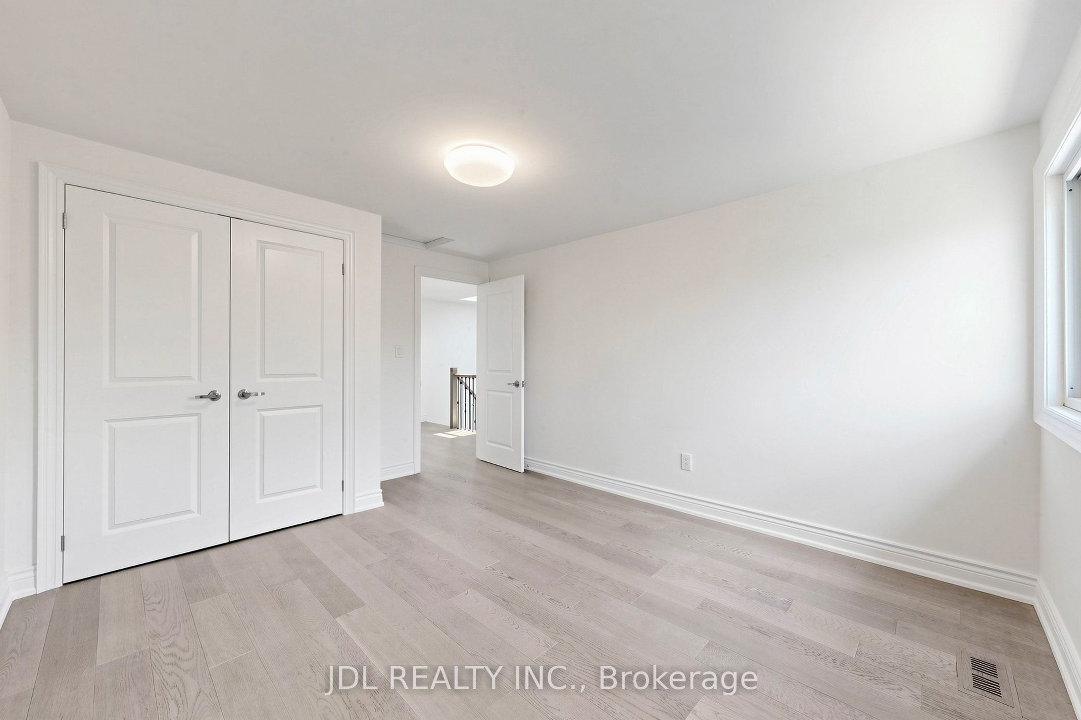 129 Appleby Crescent Property Photo 26