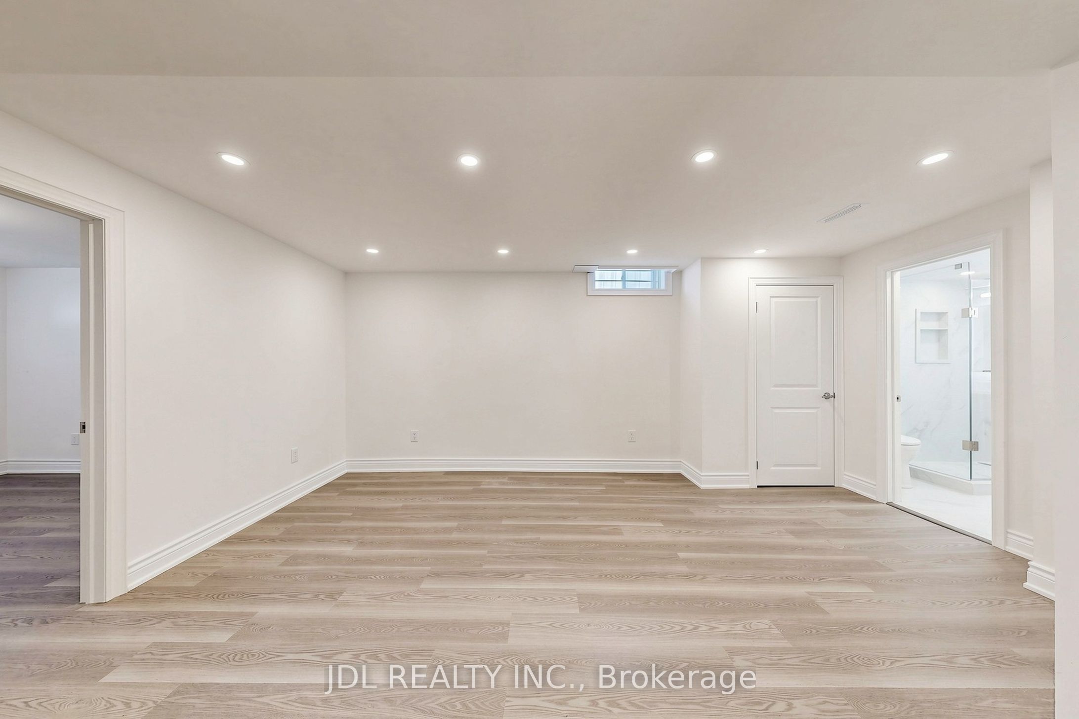 129 Appleby Crescent Property Photo 32