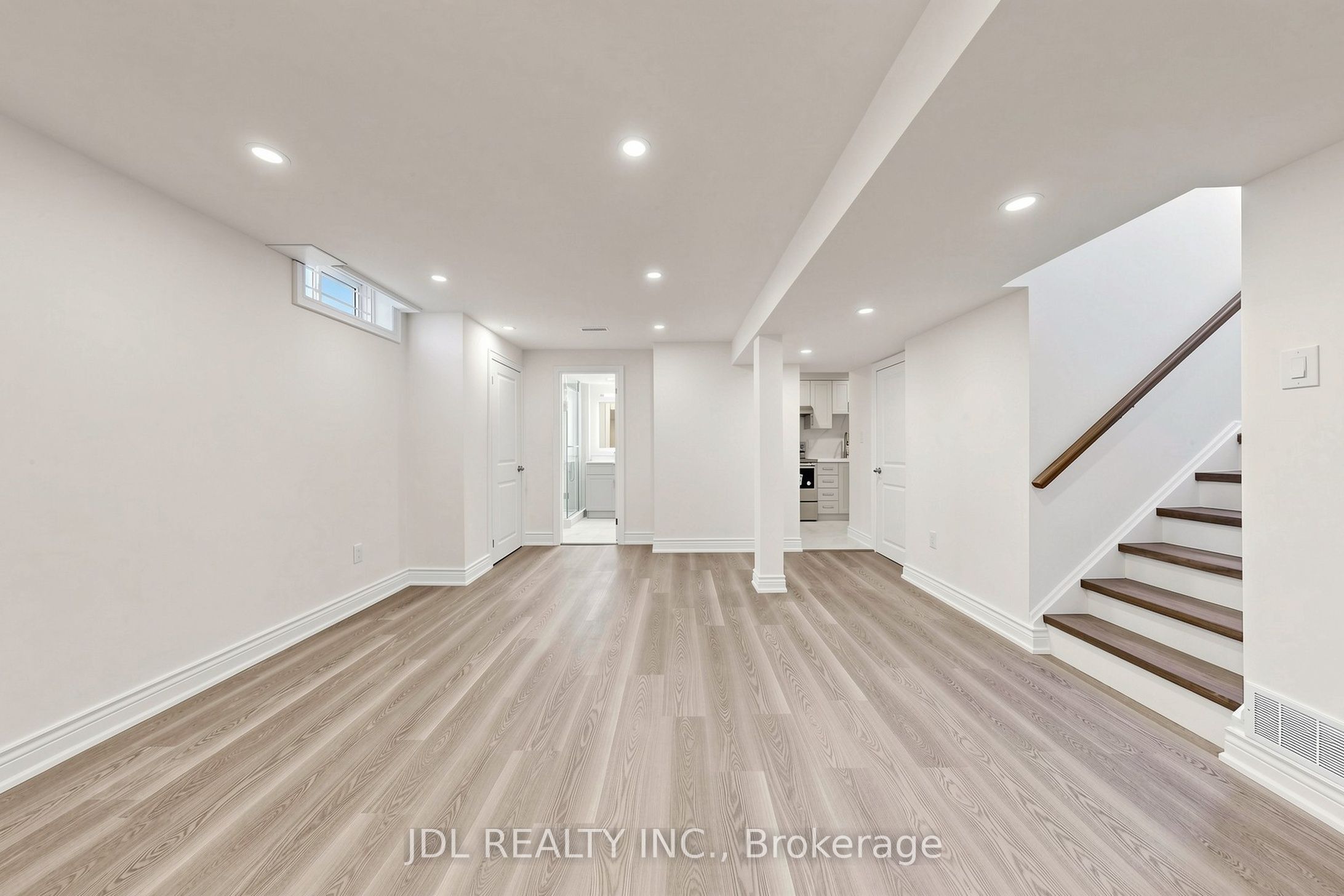 129 Appleby Crescent Property Photo 33