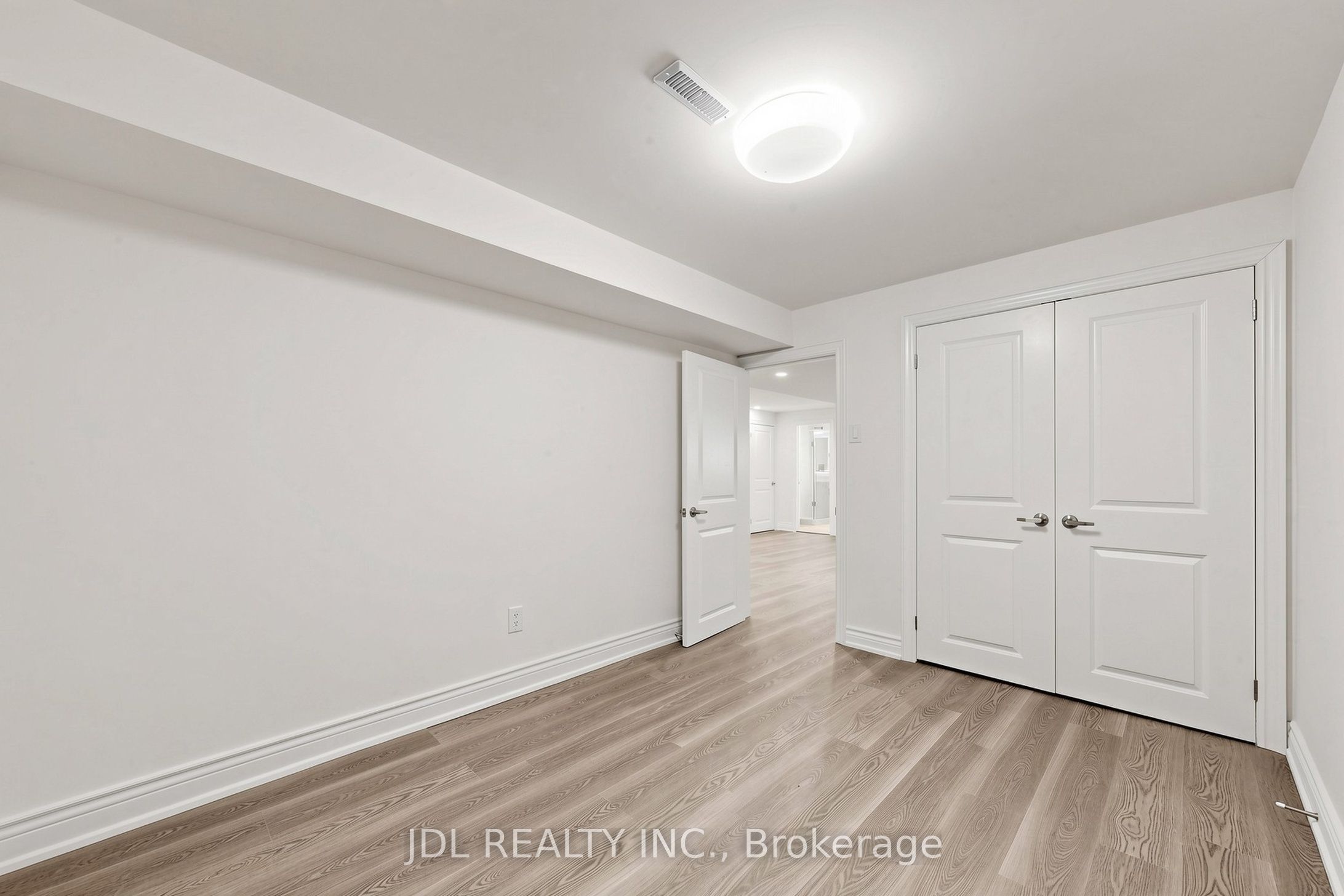 129 Appleby Crescent Property Photo 37