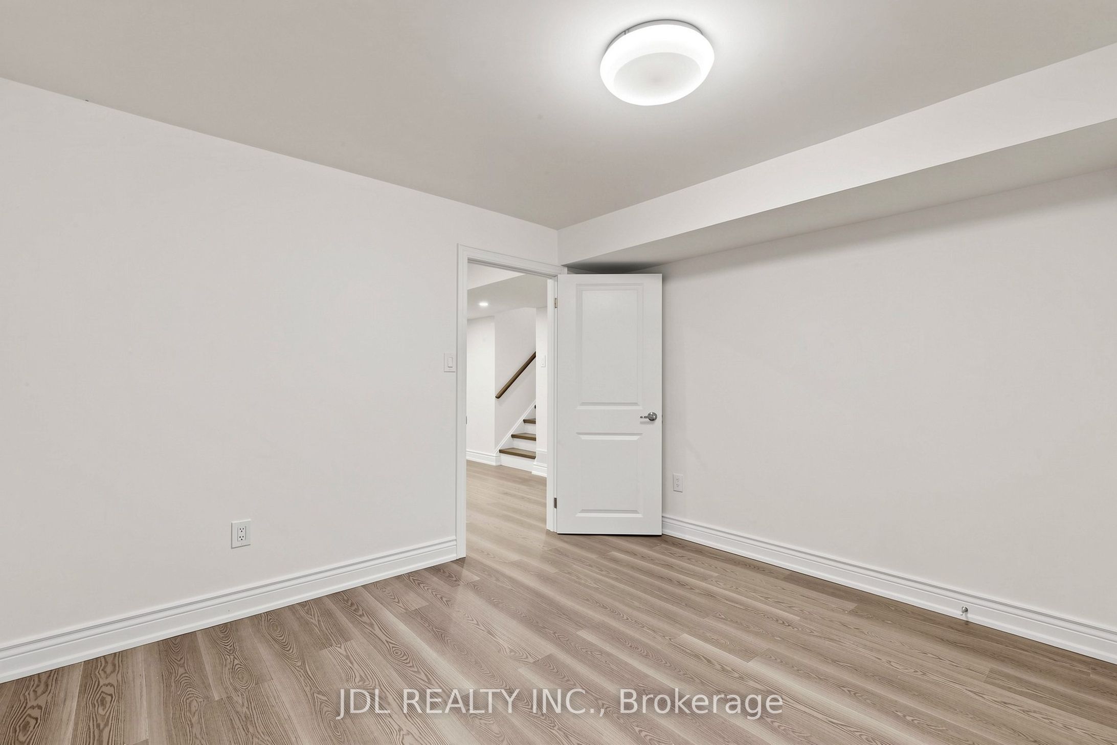 129 Appleby Crescent Property Photo 39