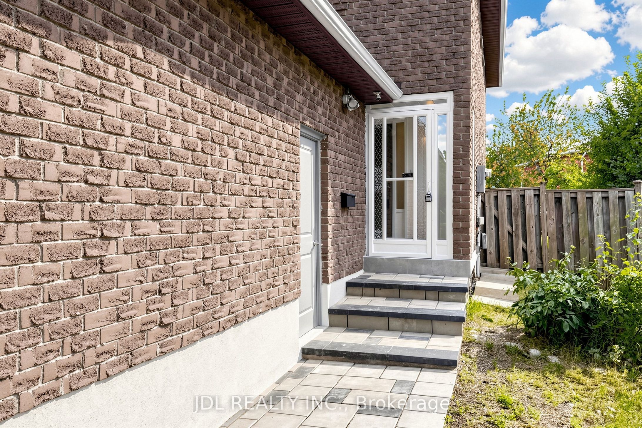 129 Appleby Crescent Property Photo 42