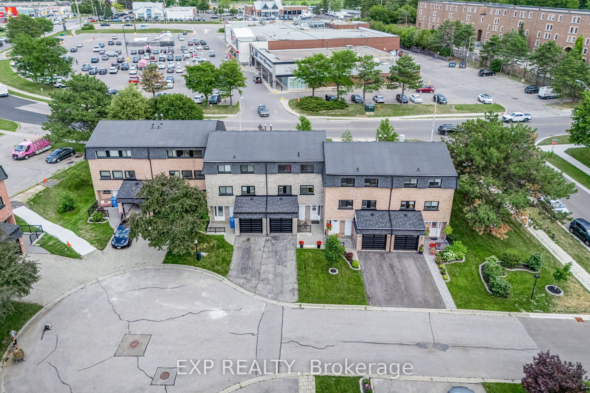 6 Poplar Crescent Property Photo 2