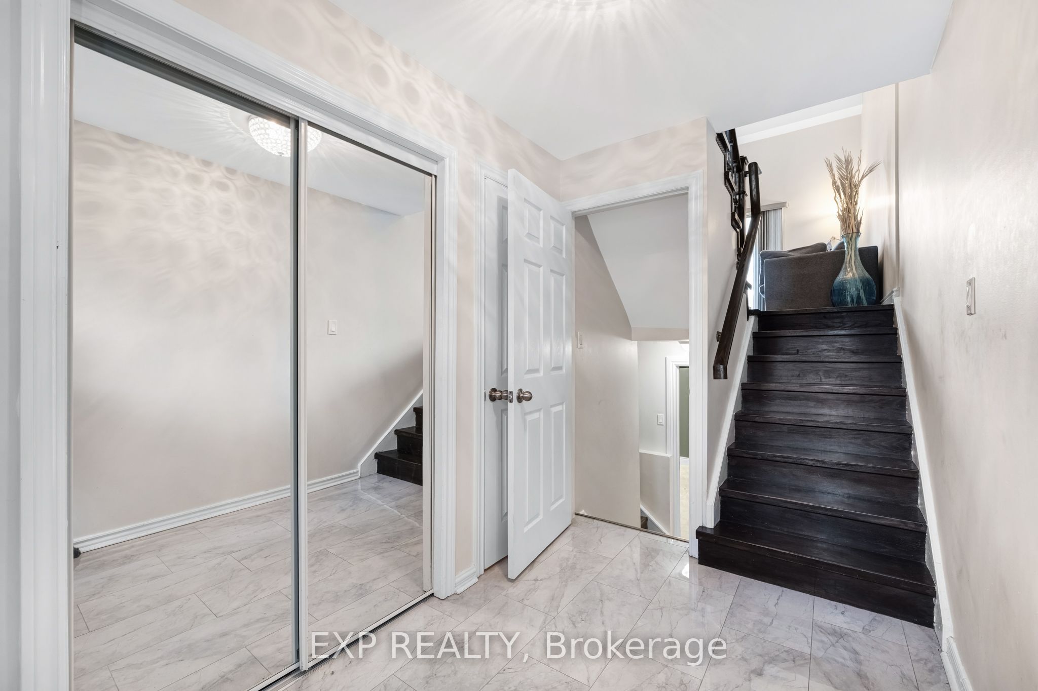 6 Poplar Crescent Property Photo 7