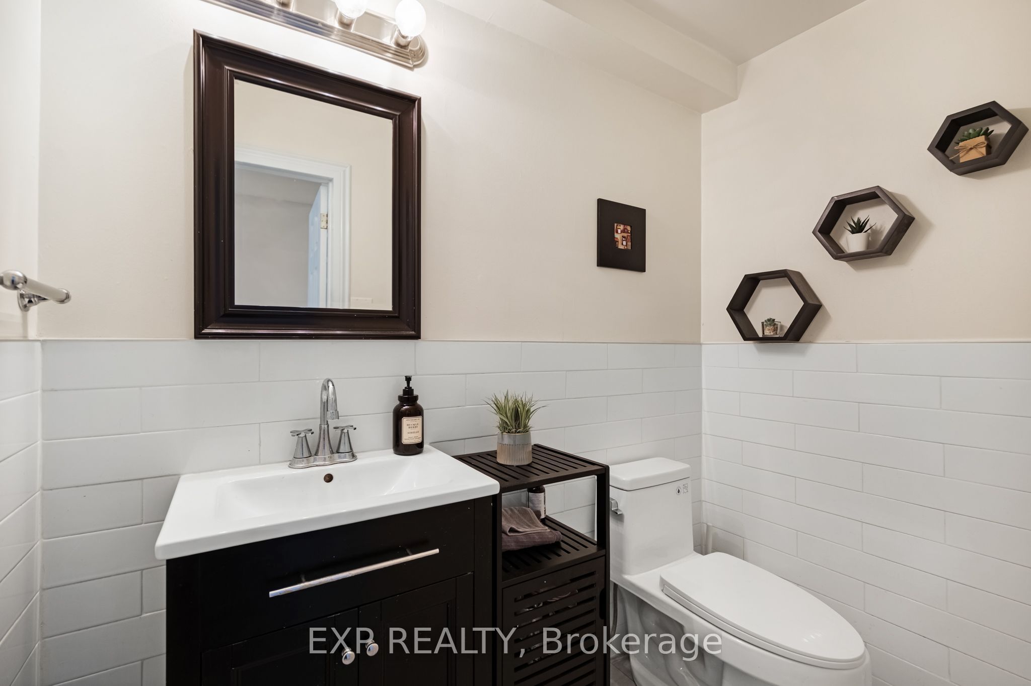 6 Poplar Crescent Property Photo 8
