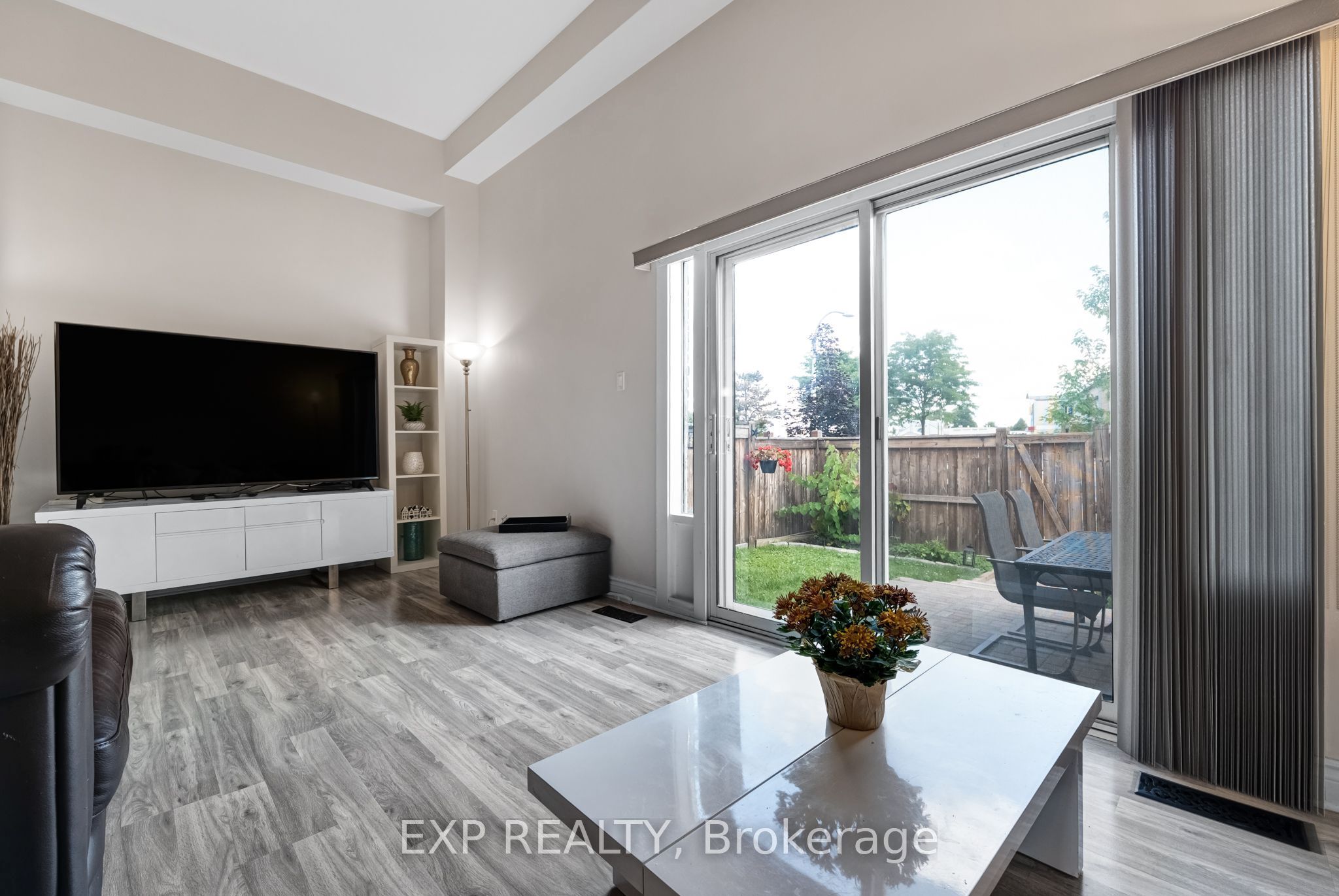 6 Poplar Crescent Property Photo 9