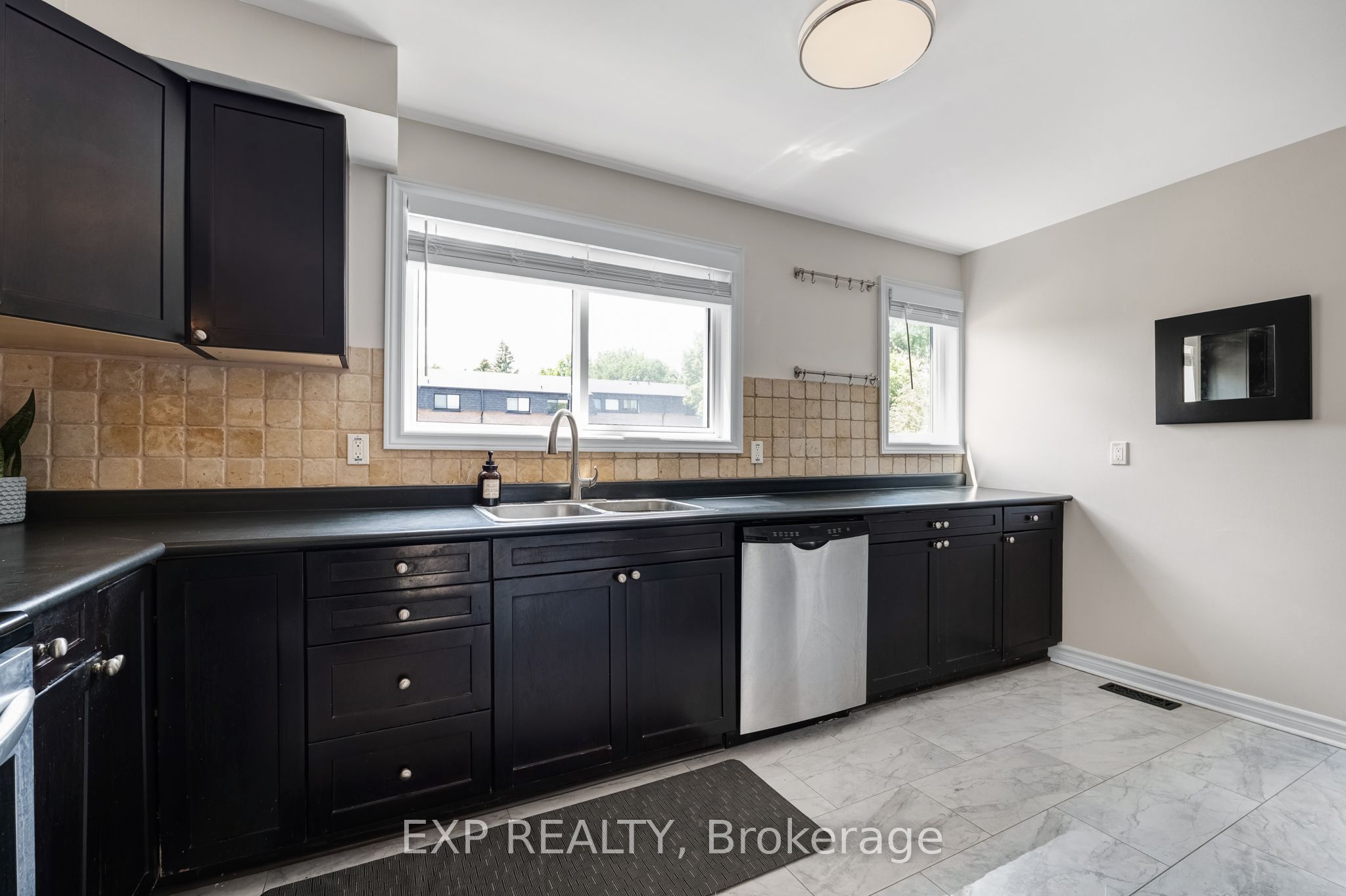6 Poplar Crescent Property Photo 17