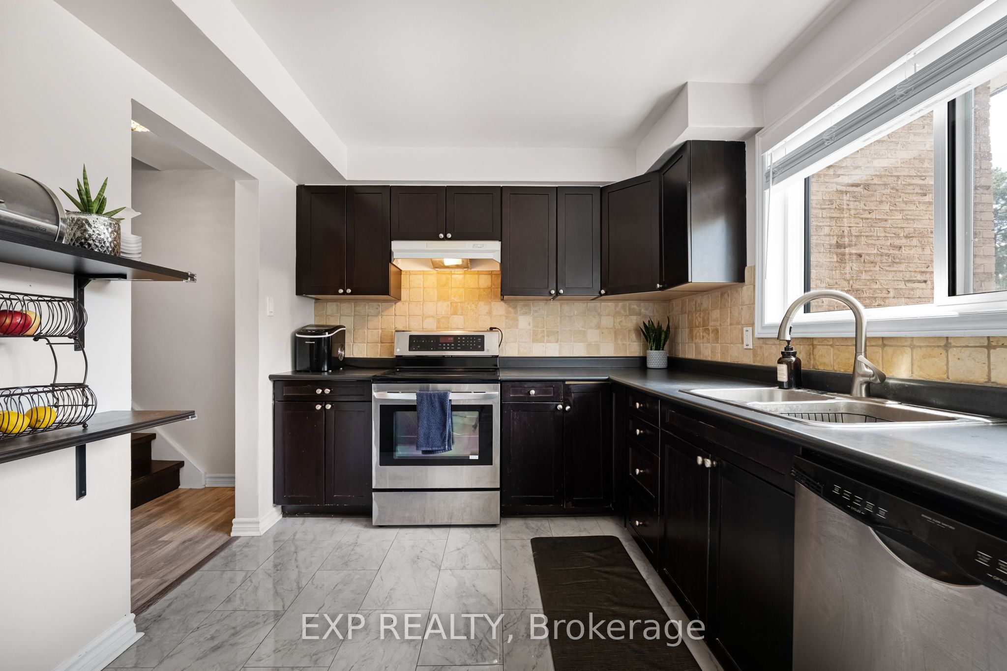 6 Poplar Crescent Property Photo 18