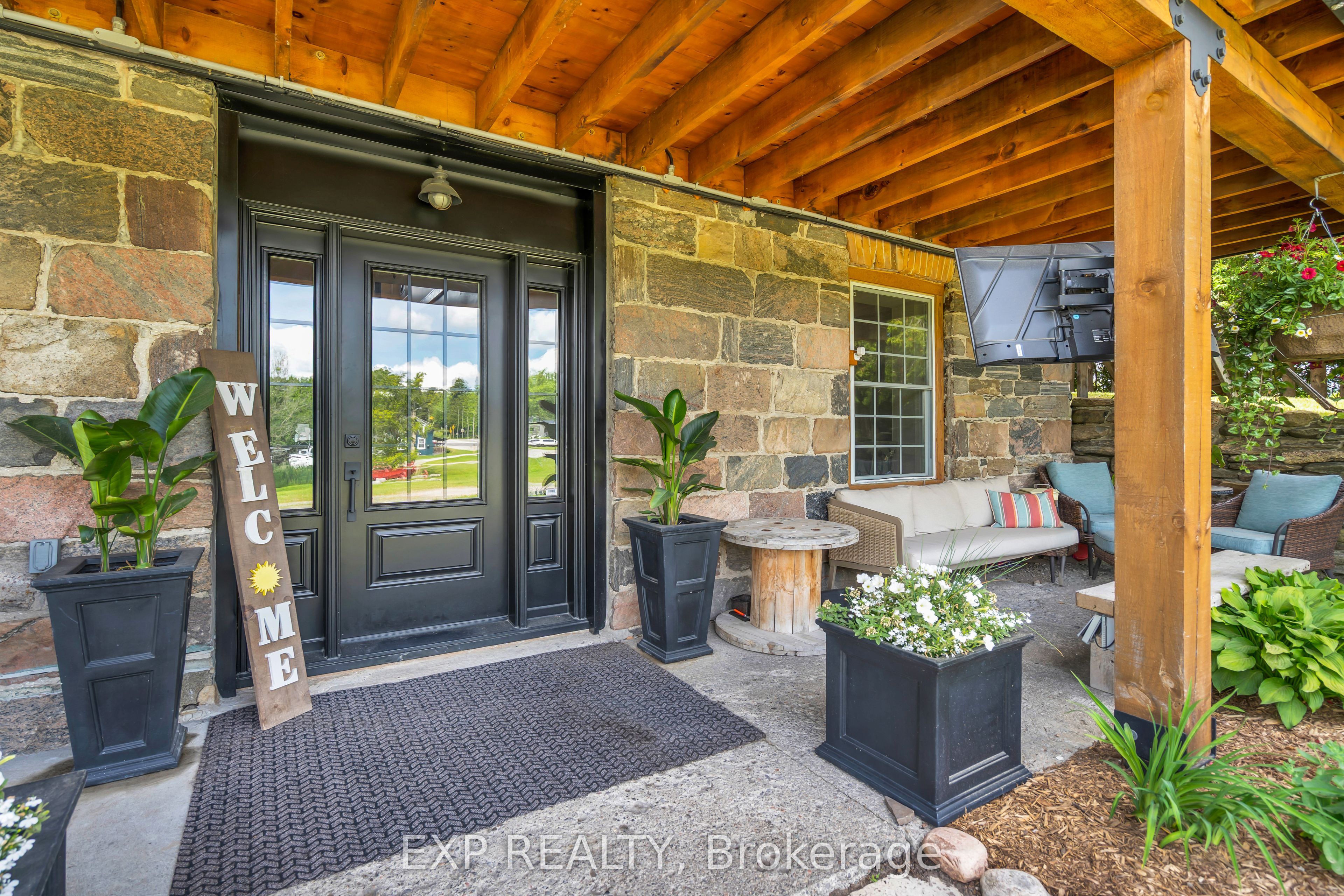 220 Lakeridge Road Property Photo 12