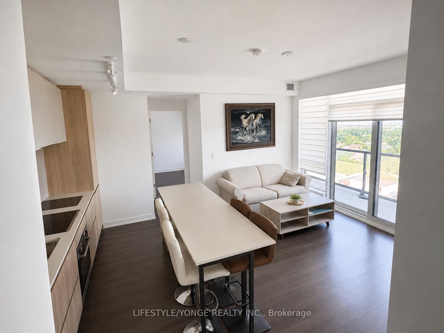7950 Bathurst Street B-2403 Property Photo 1