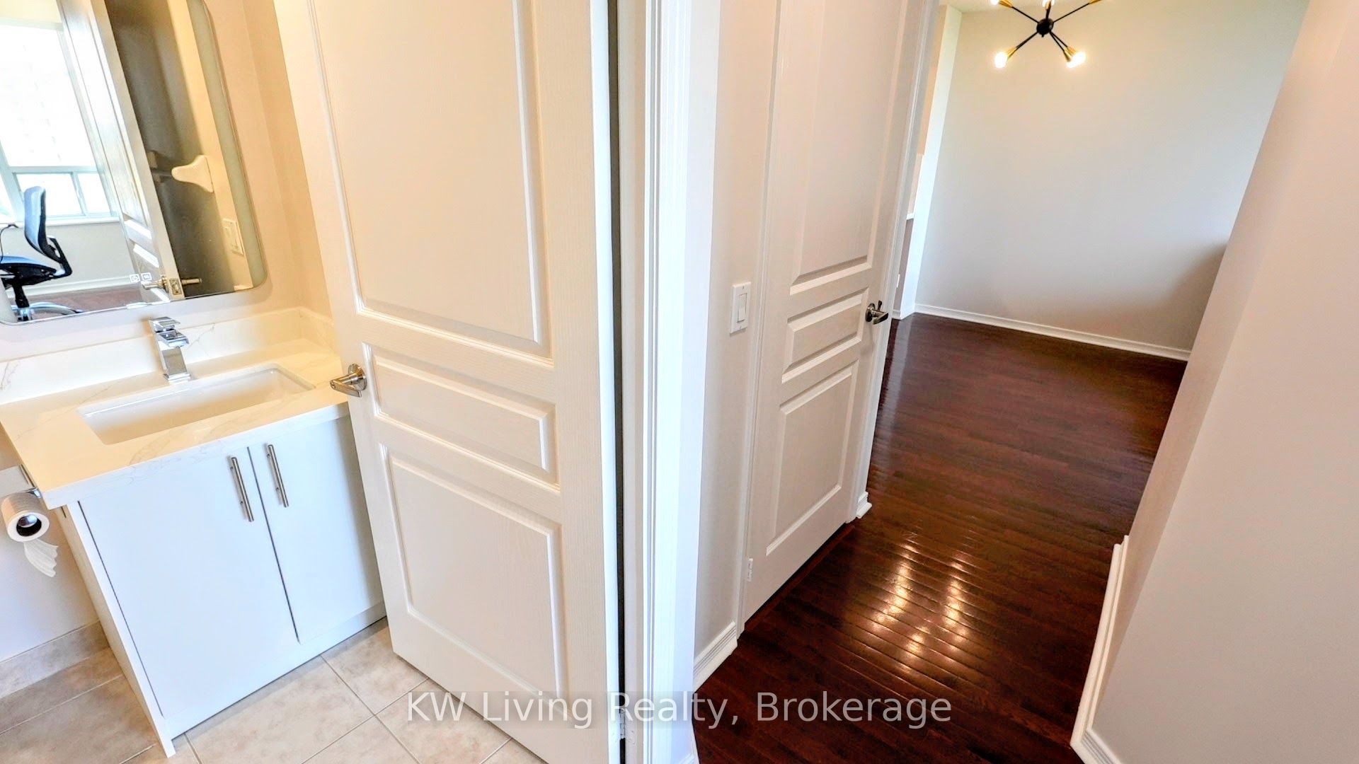 330 Red Maple Road 1003 Property Photo 7