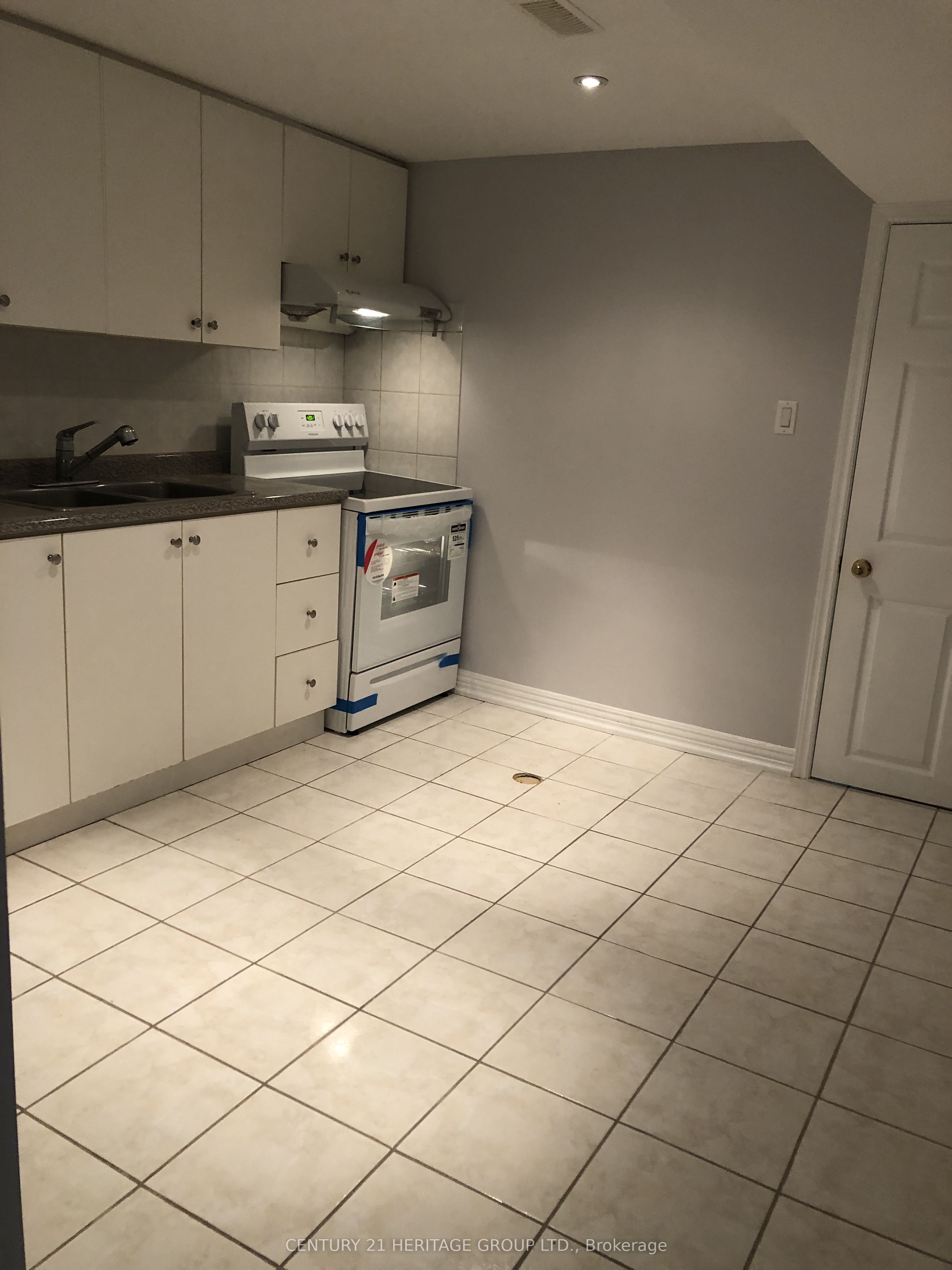 16 Cartmel Drive Apt 1 B1 Property Photo 4